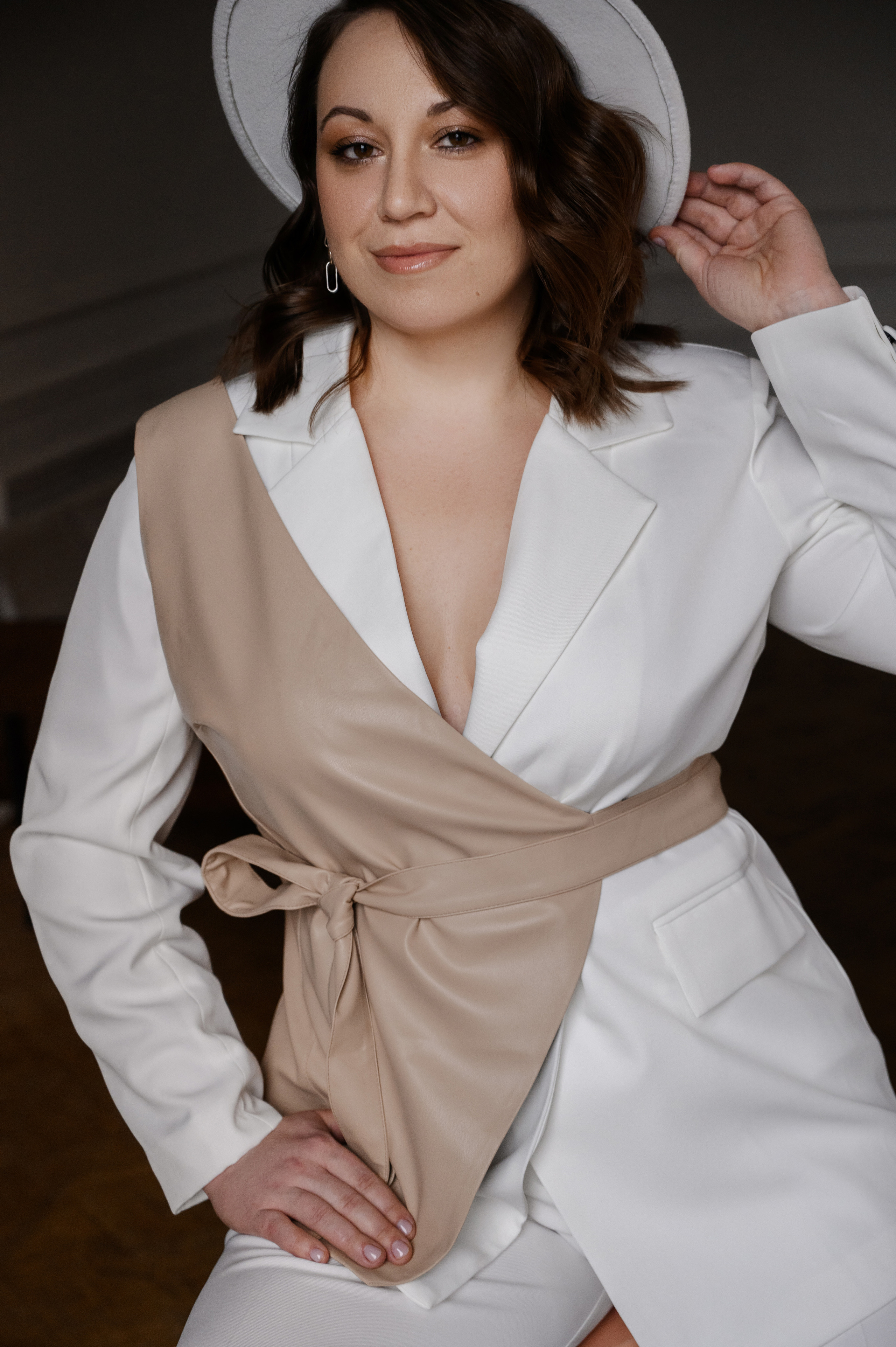 Анна. Профессиональный фотограф беременности в СПБ. Стильные фотосессии беременности в стиле минимализм и классическая фотография