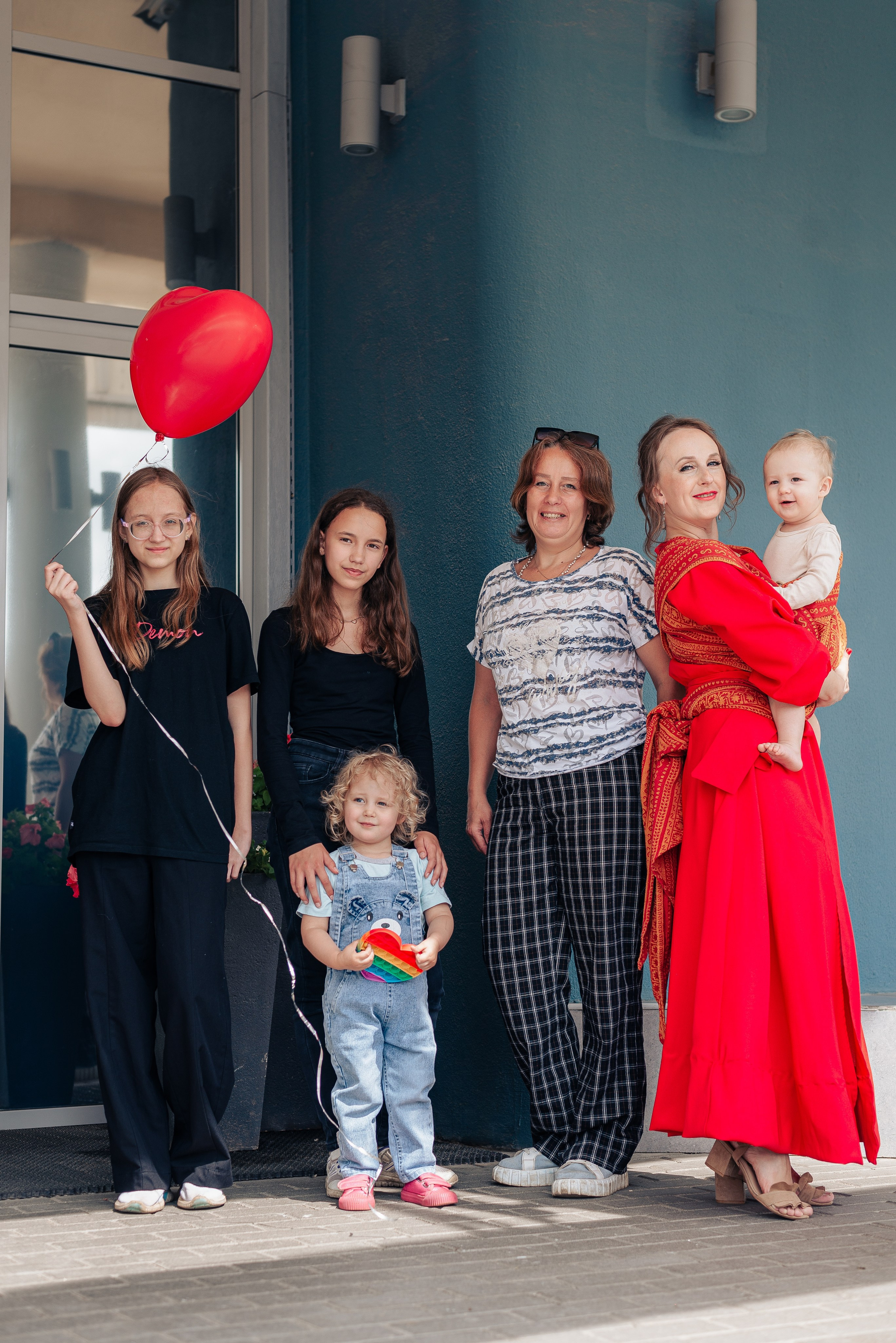 Слингомама Иваново 2025. Семейный и детский фотограф Иваново Ксения Азаренкова