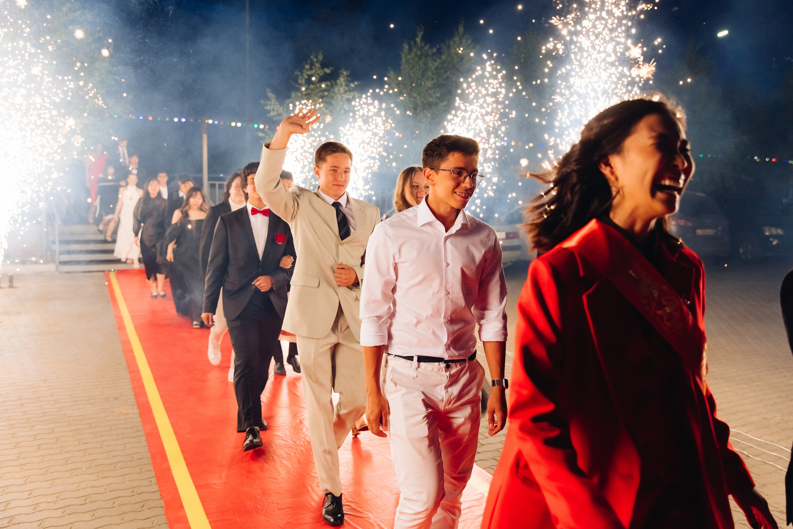 Выпускной вечер. 49 школа. Баран на корове. Свадебный и семейный фотограф в Улан-Удэ