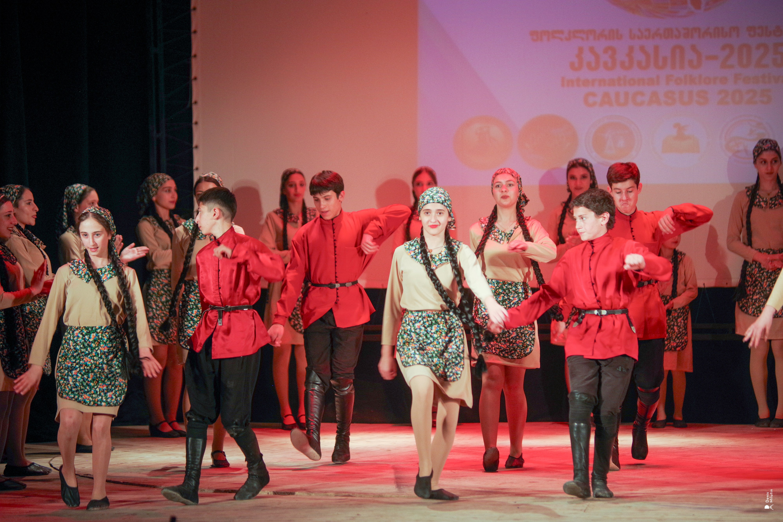 Танцы в прекрасном Они. Портретный фотограф Денис Милютин