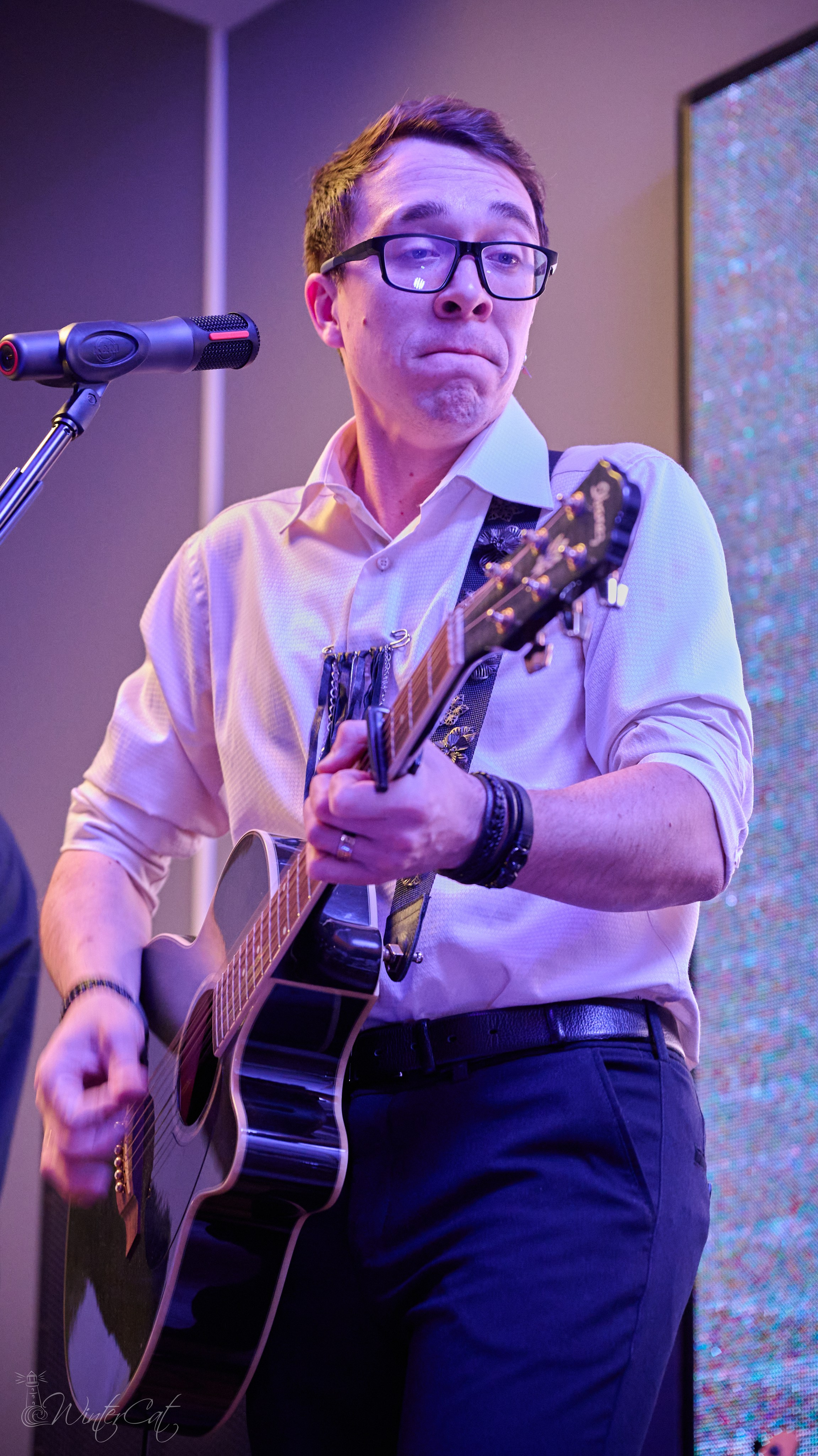 Открытый микрофон. Портретный и репортажный фотограф в Магадане Андрей Нефедов WinterCatPhoto