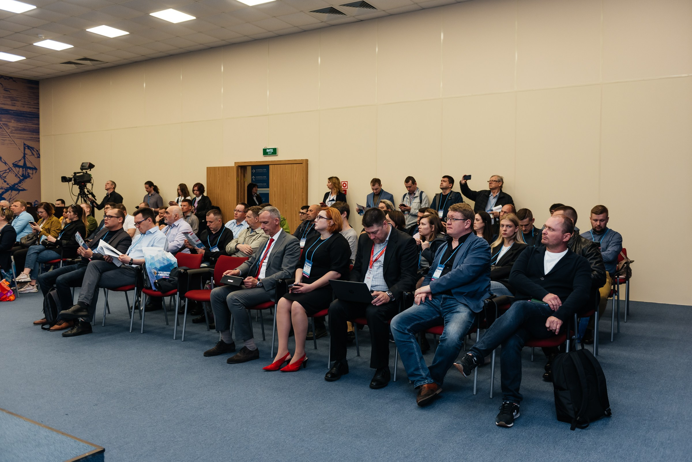 Репортажная съёмка на форуме ЭТМ. Свадебный фотограф в Санкт-Петербурге Венера Ахметова