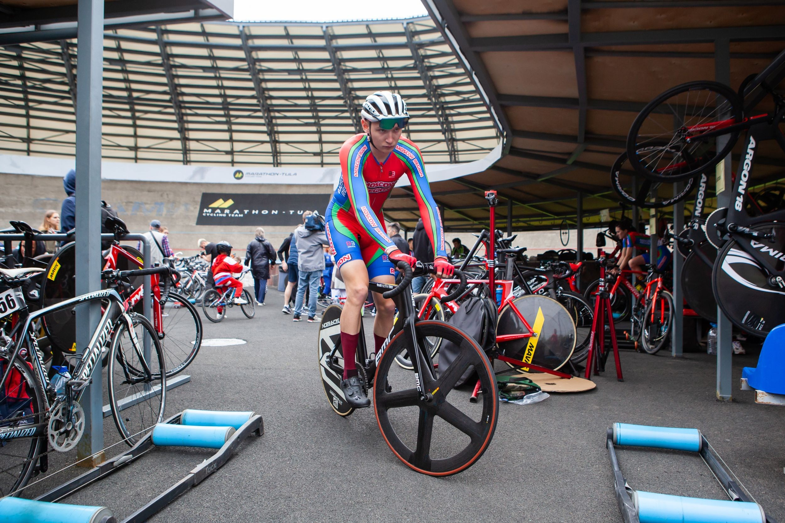 Соревнования по велоспорту «Большой приз Тулы» (19 мая 2023). Репортажный фотограф Алексей Пирязев
