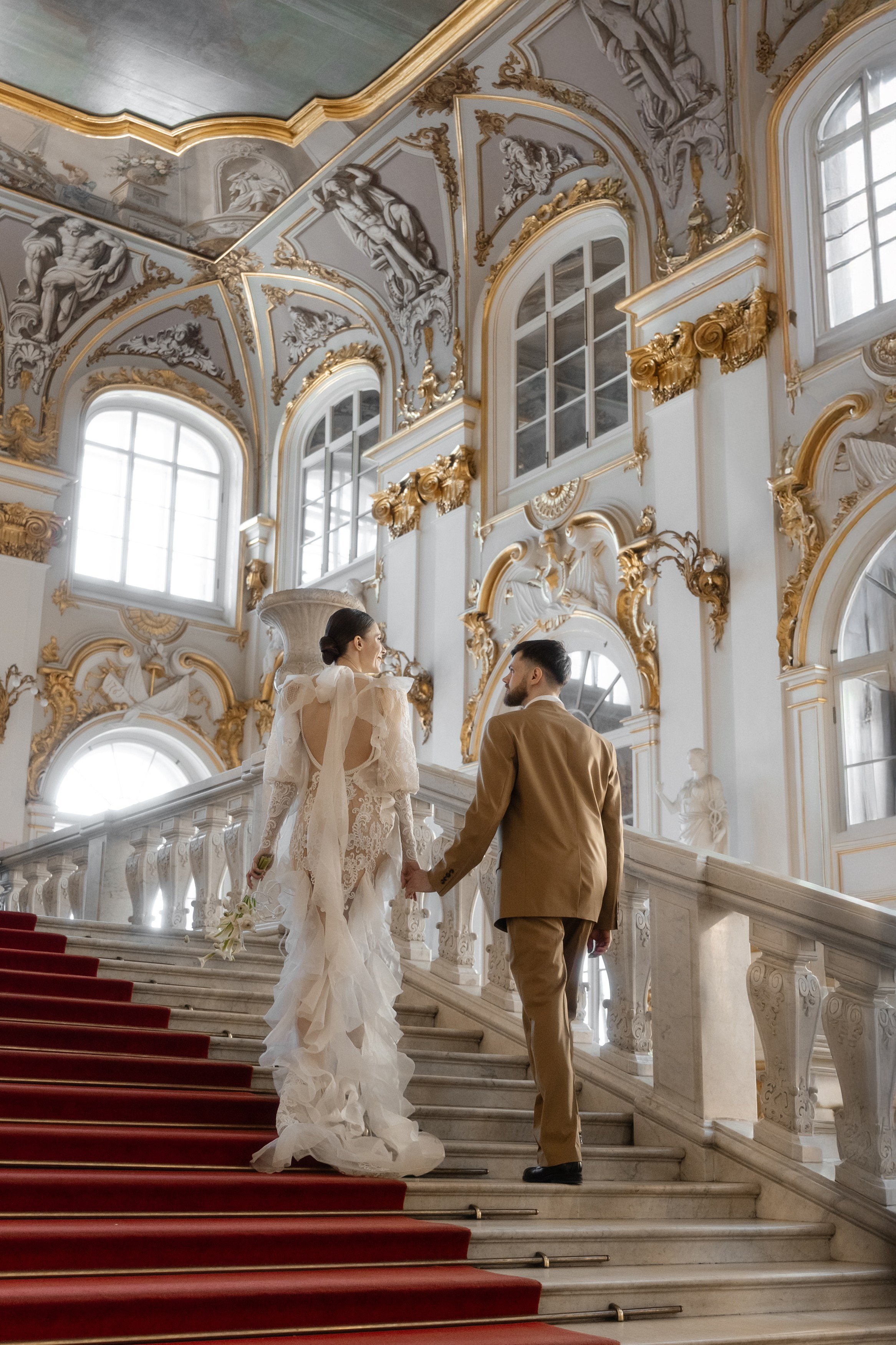 Любовь в Эрмитаже. Свадебный фотограф в Уфе Лилия Сова