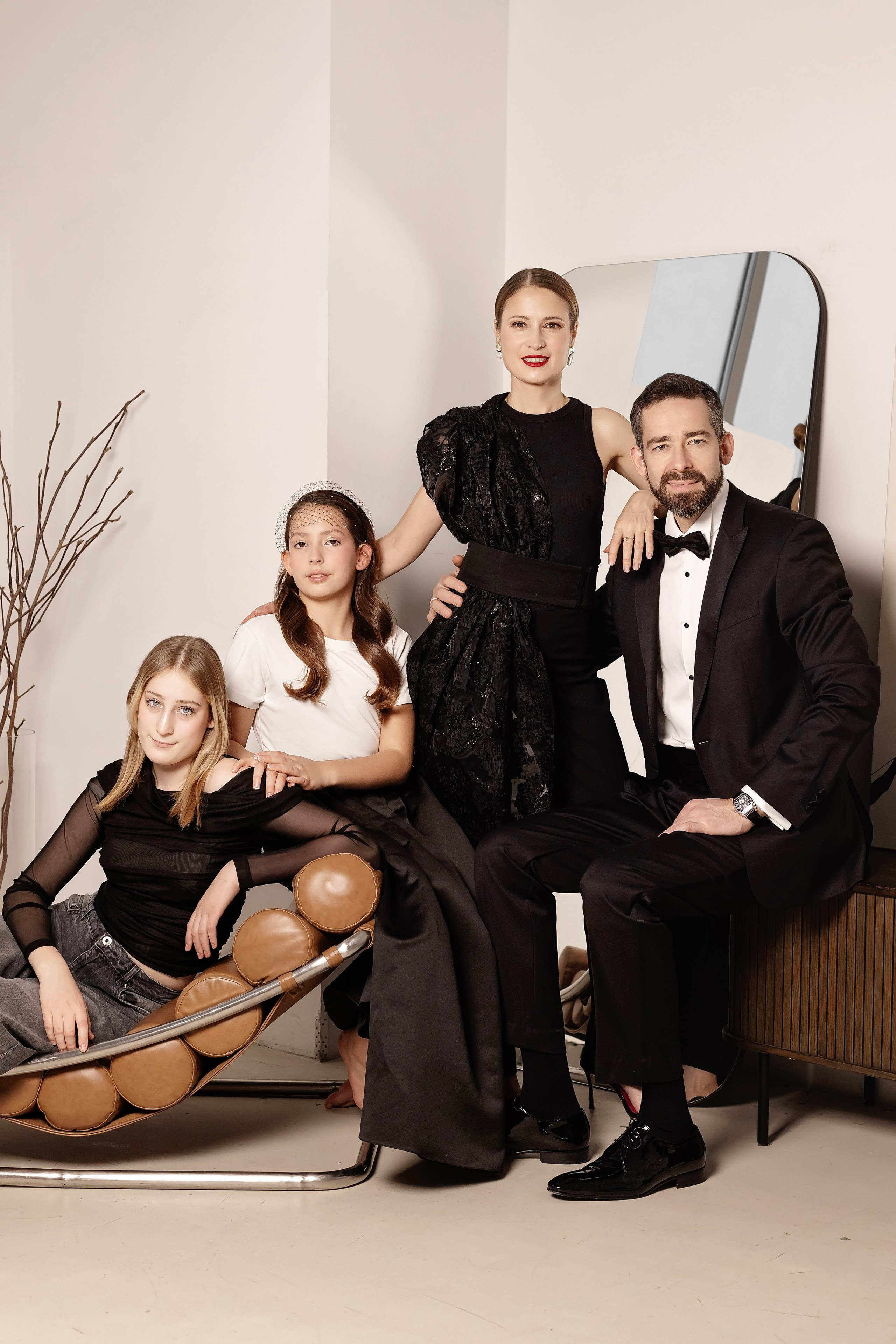 Анна, Никита и дочери. Фотограф в Москве Ксения Мокрушина | Brand & Women photographer