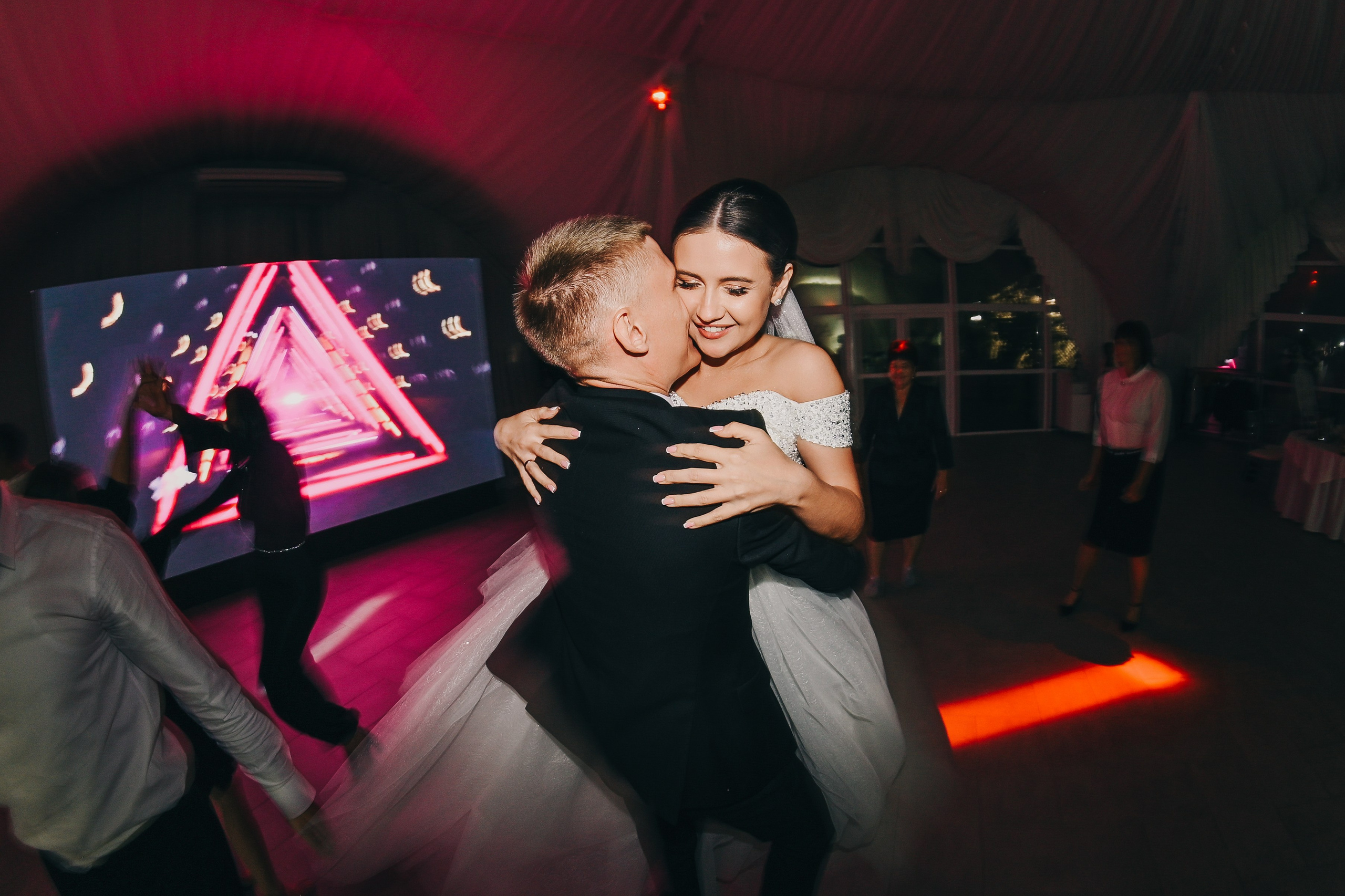 Свадьба Виктории и Александра. Свадебный и семейный фотограф Любава в Кургане