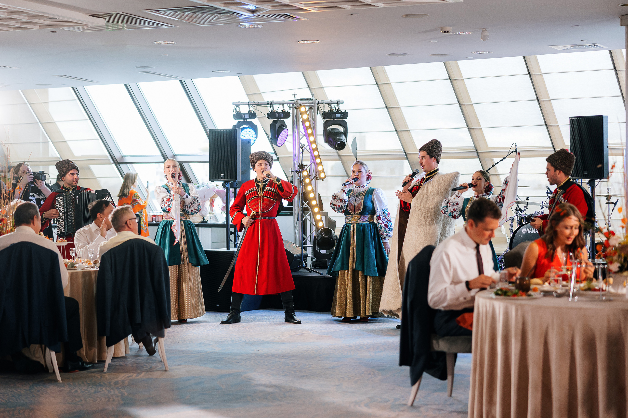 A la ruse. VENSKAYA WEDDING & EVENT PLANNER