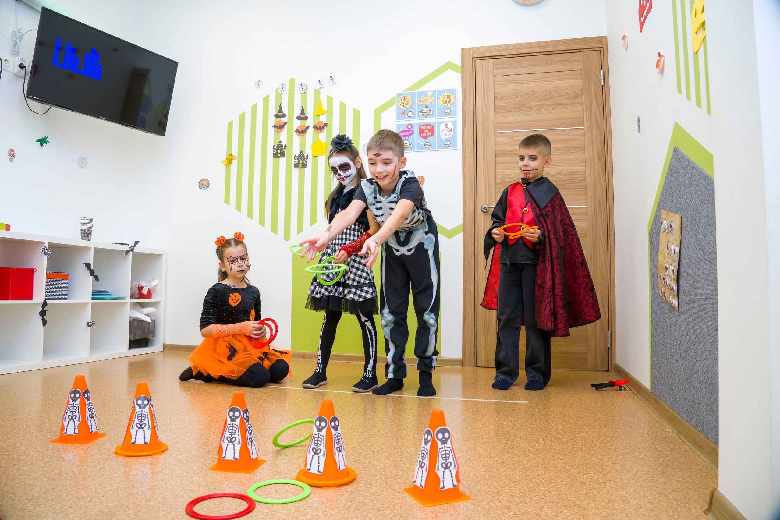 Репортаж детского праздника хеллоуин. Фотограф в Санкт-Петербурге. Репортажная и все съёмки для бизнеса