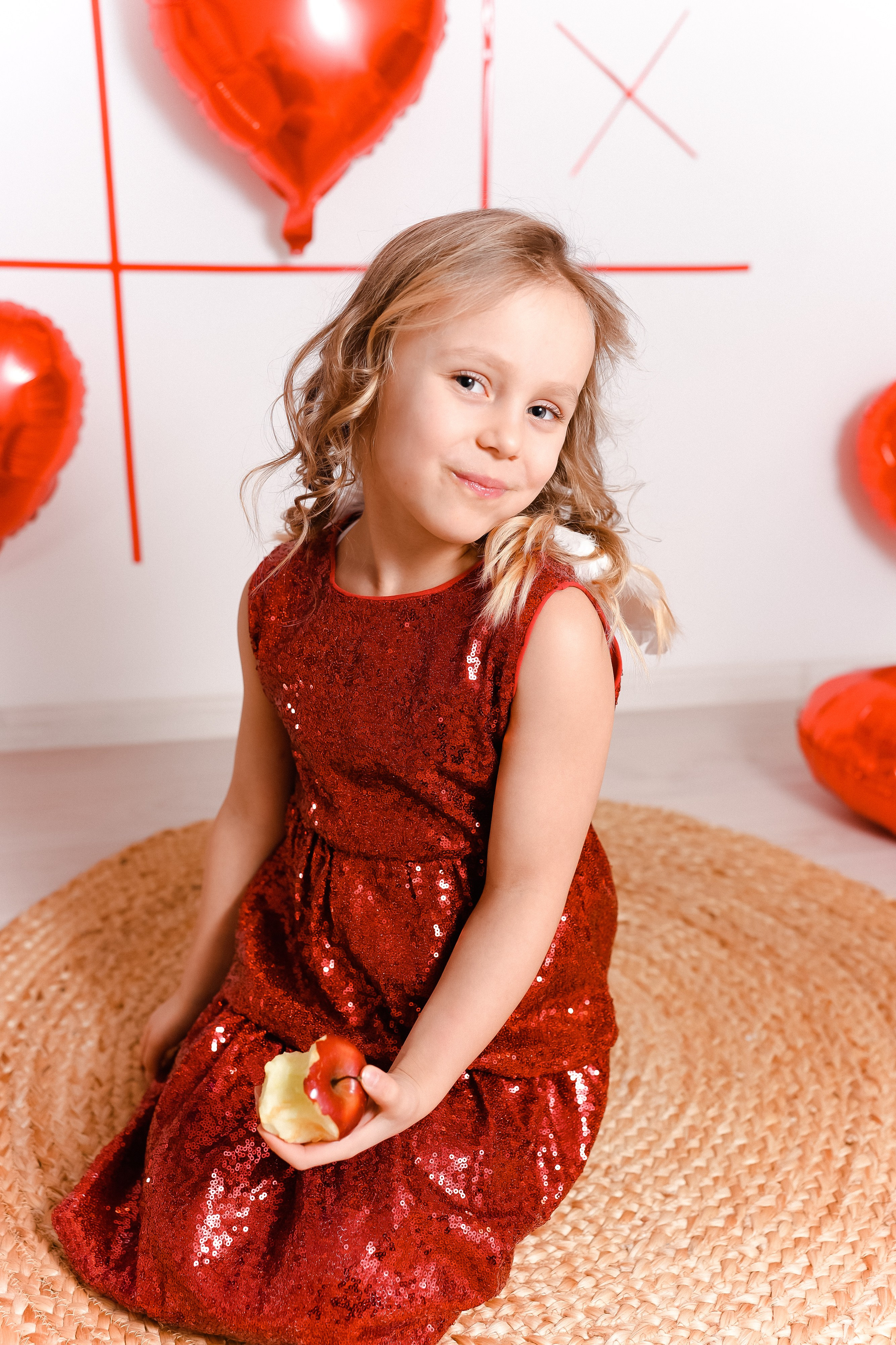 Сердечки. Фотограф новорожденных и детский фотограф в Екатеринбурге Ксени