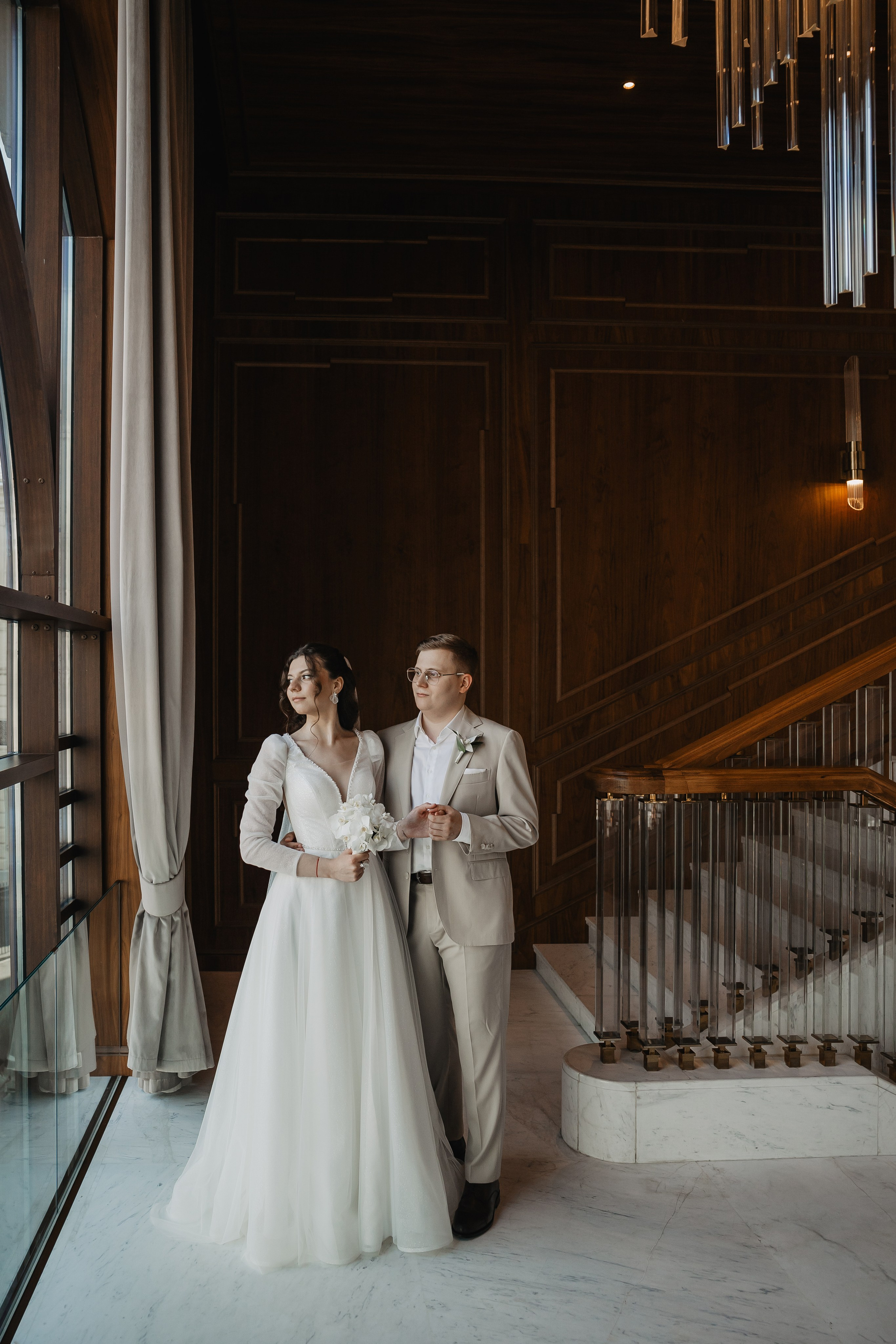 Свадебная фотосессия в отеле Marriott Imperial Plaza. Свадебный фотограф в Москве Дарья Олендарёва