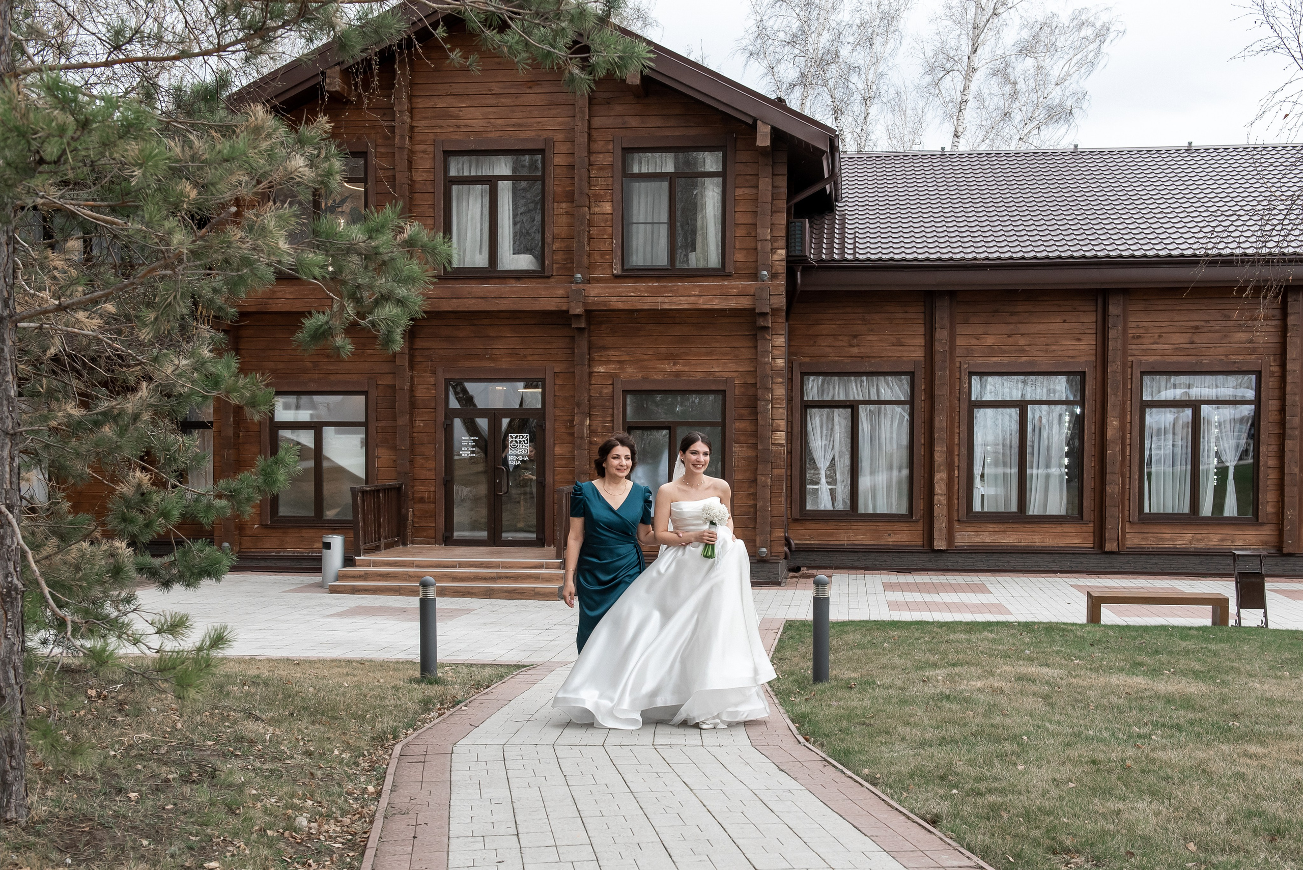 Егор и Екатерина 27.04.25. Свадебный фотограф в Новосибирске. Александра Верхушина