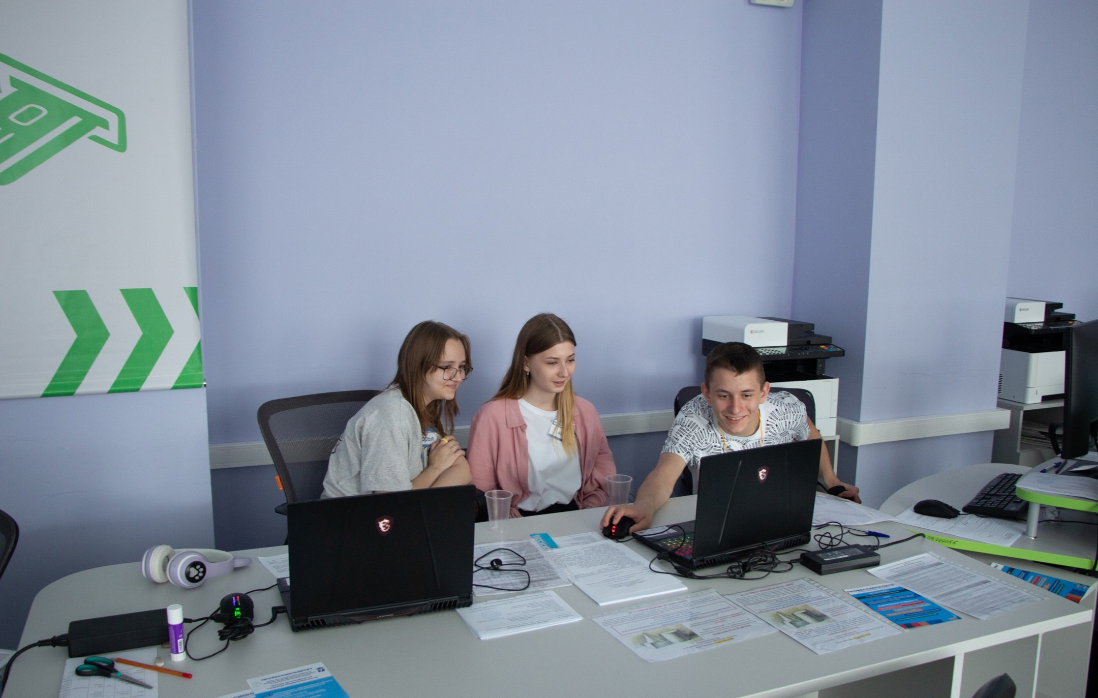 Приёмная компания «ПРОФЕССИОНАЛИТЕТ». Design by — фото, обучение, портфолио. Фотограф Рязань