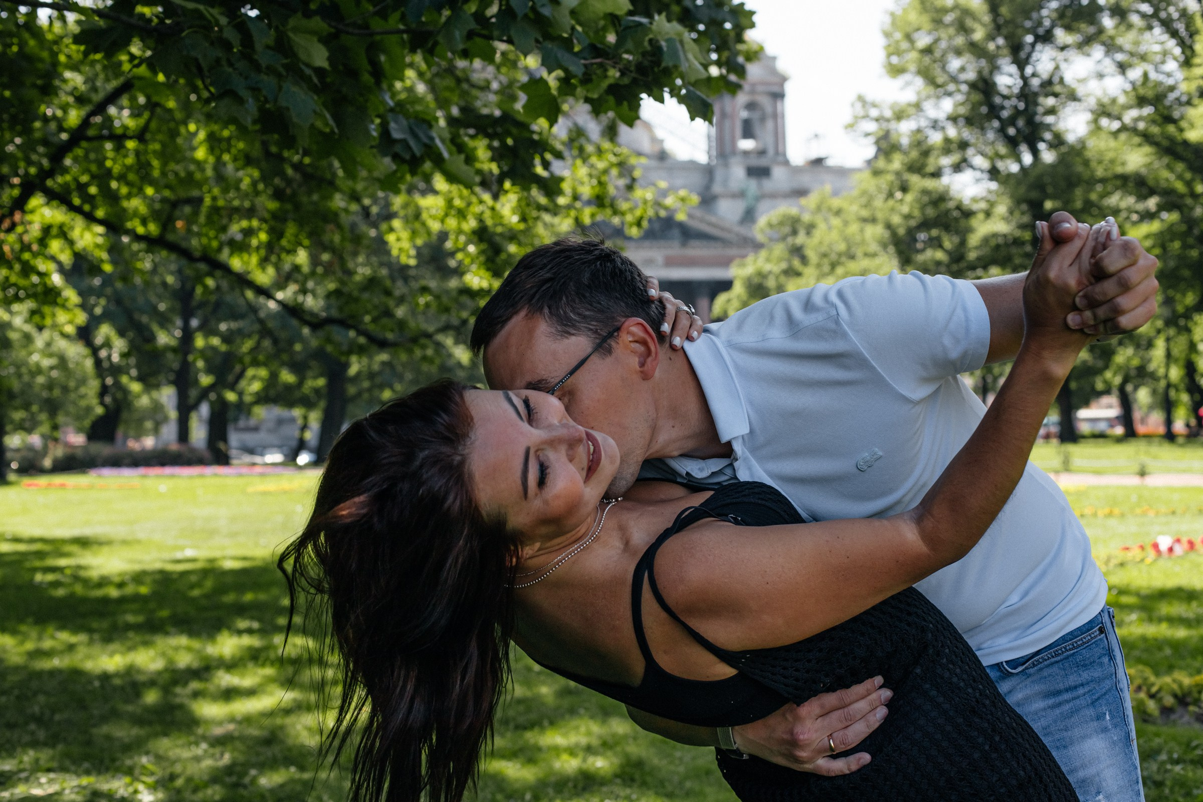 Василина с семьей в августе. Фотопрогулка в Петербурге. Индивидуальный и семейный фотограф в Санкт-Петербурге