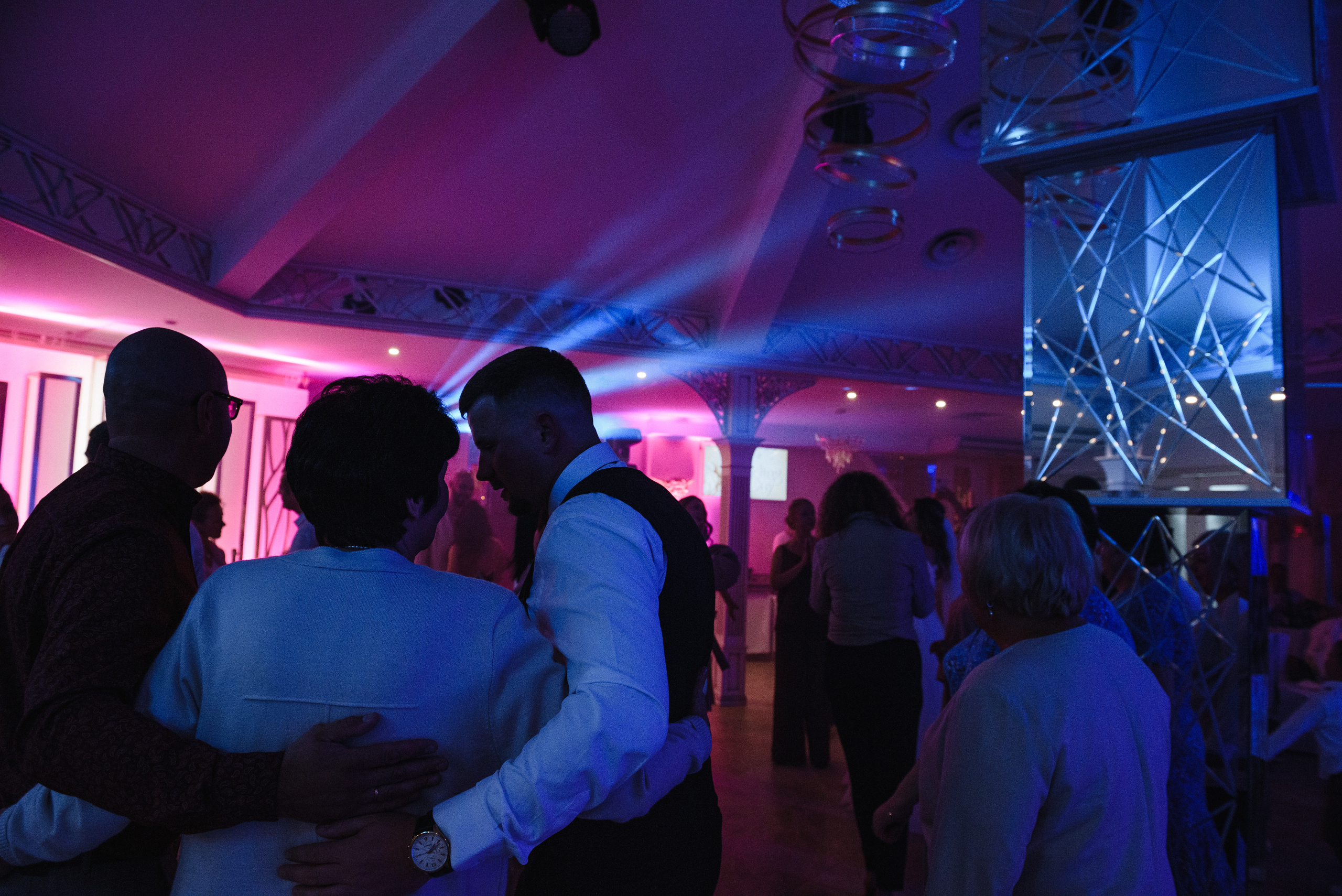 Полина и Валентин. Светлана Варфоломеева, женский и свадебный фотограф в Саратове