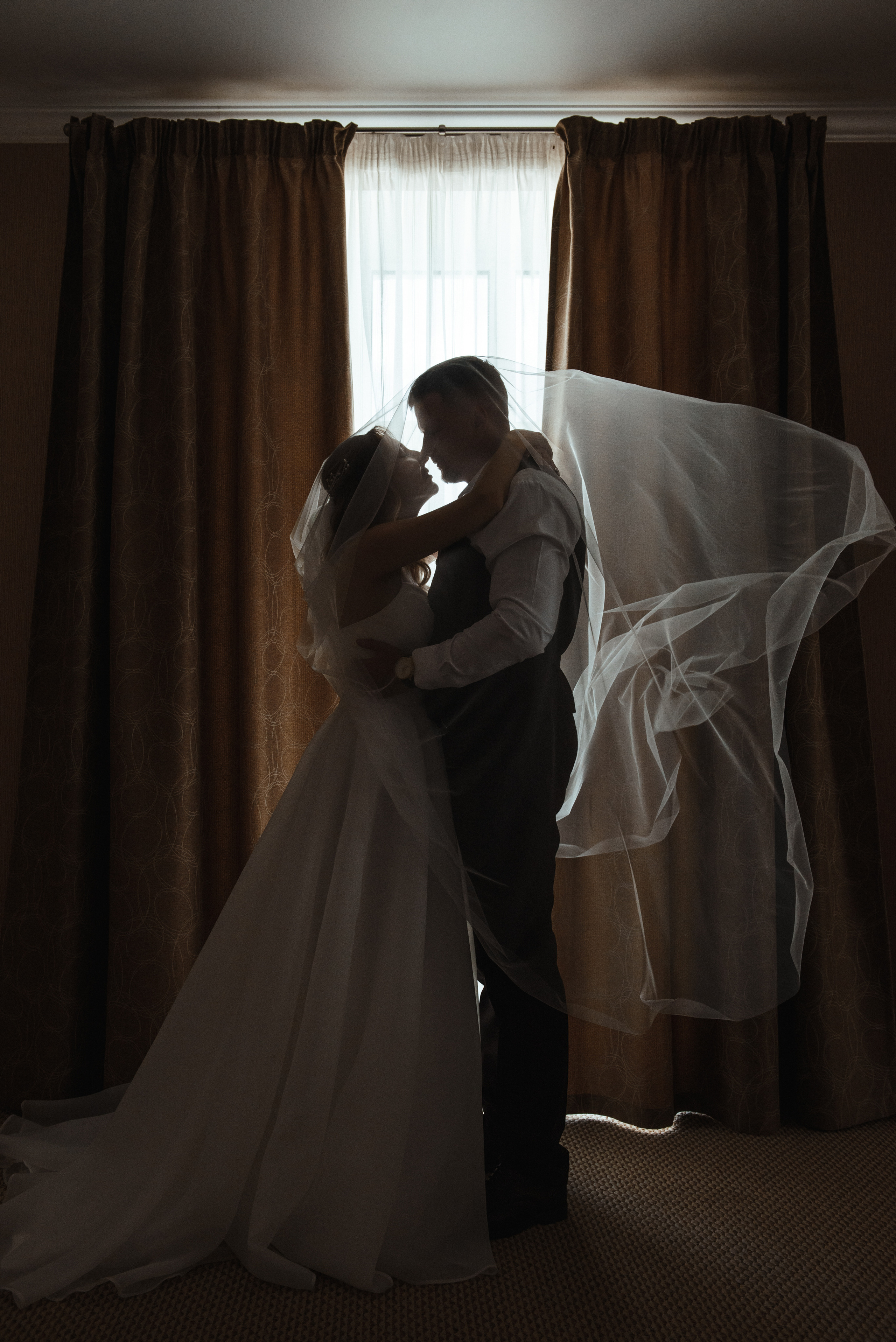 Полина и Валентин. Светлана Варфоломеева, женский и свадебный фотограф в Саратове