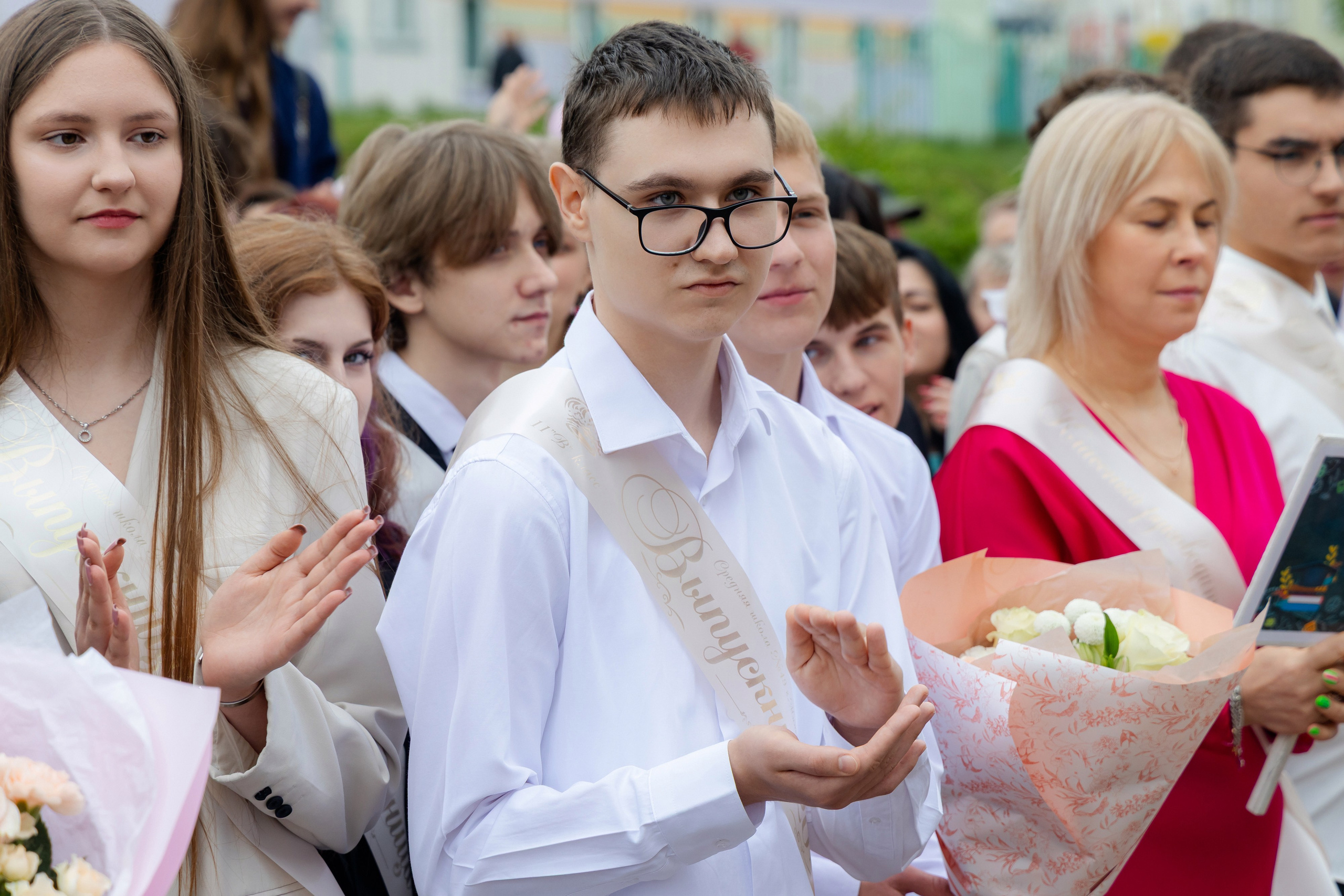 Последний звонок 2025 в Минске. Свадебный фотограф в Минске/Беларуси Сергей Спиридонов