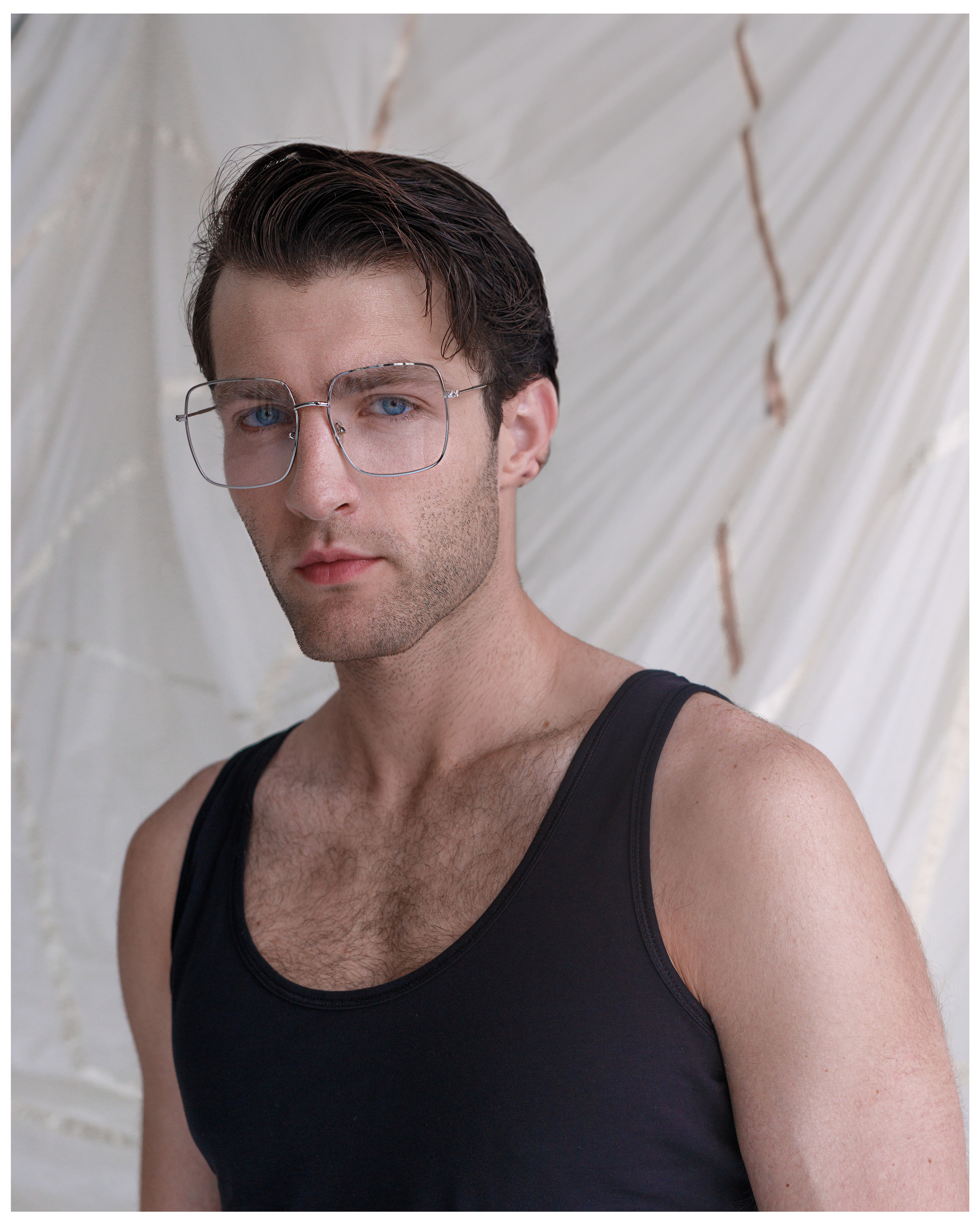 Roman | Роман. Игорь Березин — фотограф в Москве. Мужские портреты и коммерческая съёмка