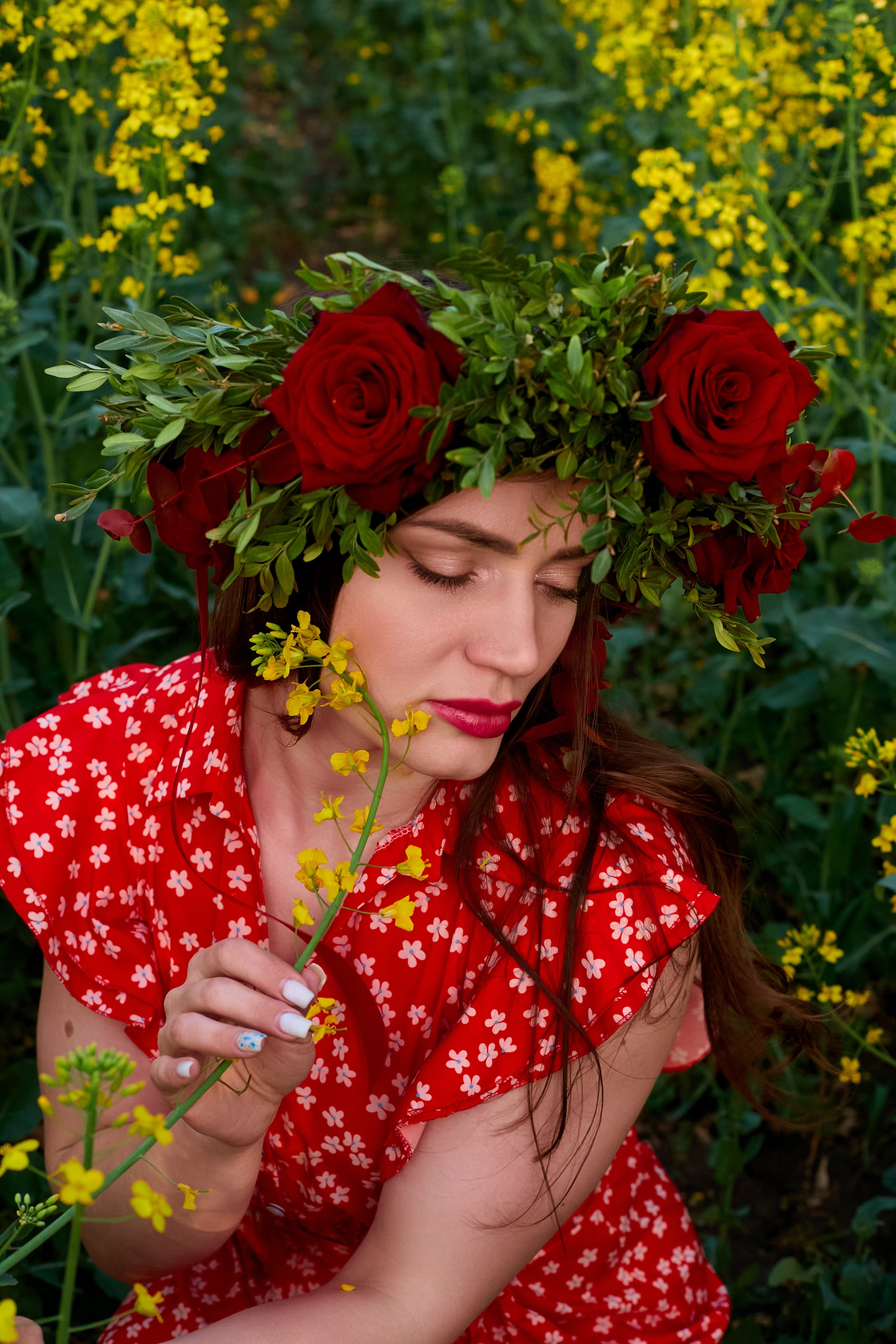 «Алый венок на желтом поле». Свадебный и креативный фотограф в ЮФО и МСК