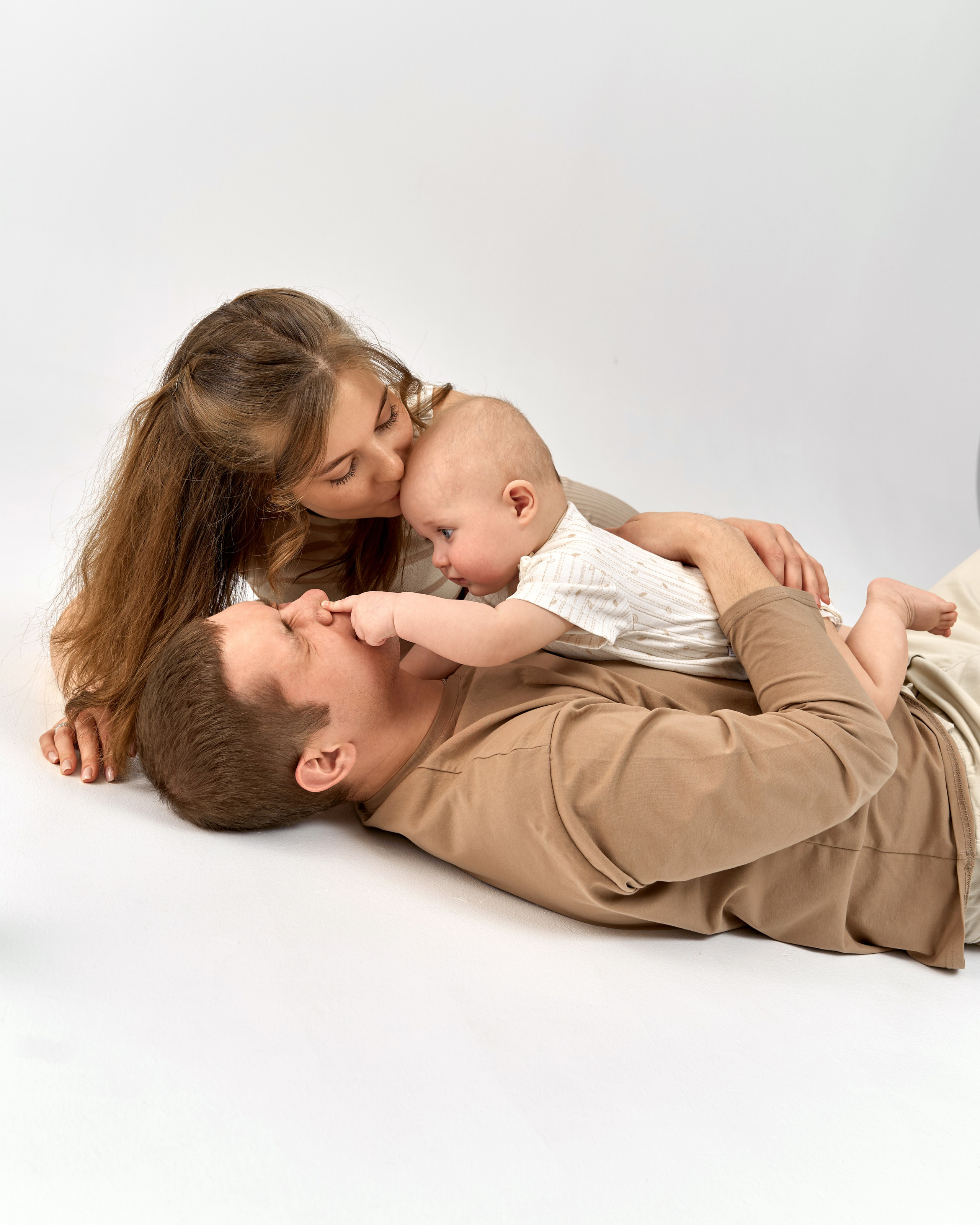 Семейная фотосьемка в стиле минимализм