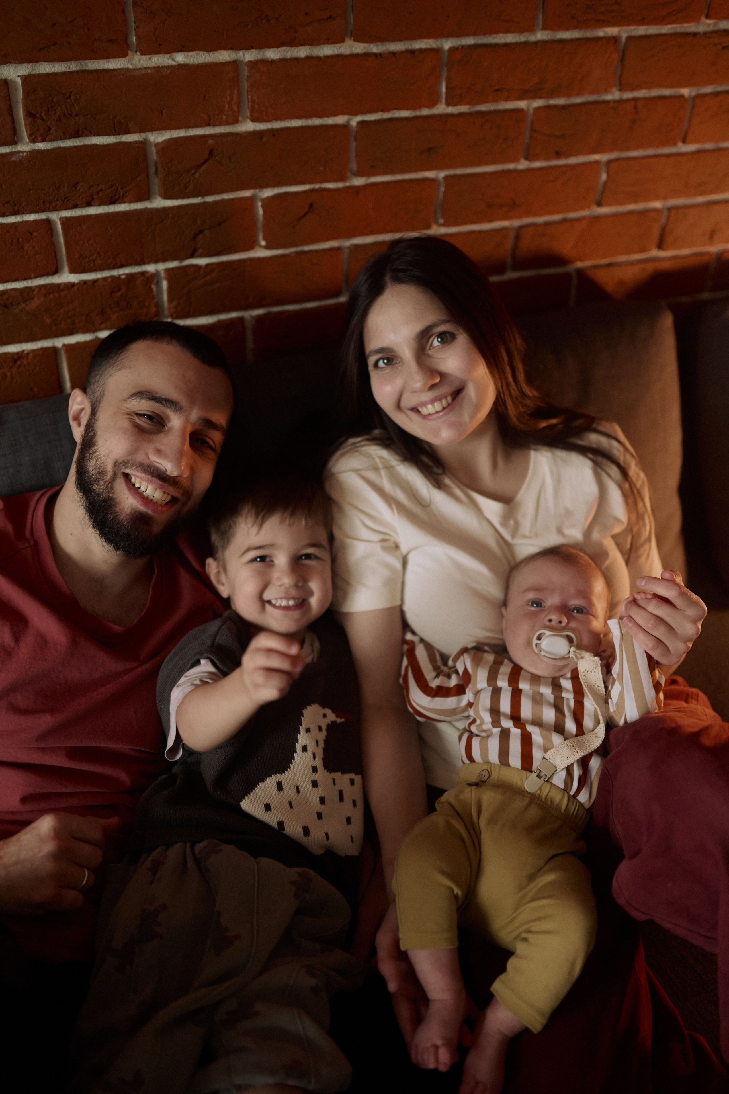 Эмир, Диана, Леон и Амин дома. Семейный и свадебный lifestyle-фотограф в Москве Мария Петрова