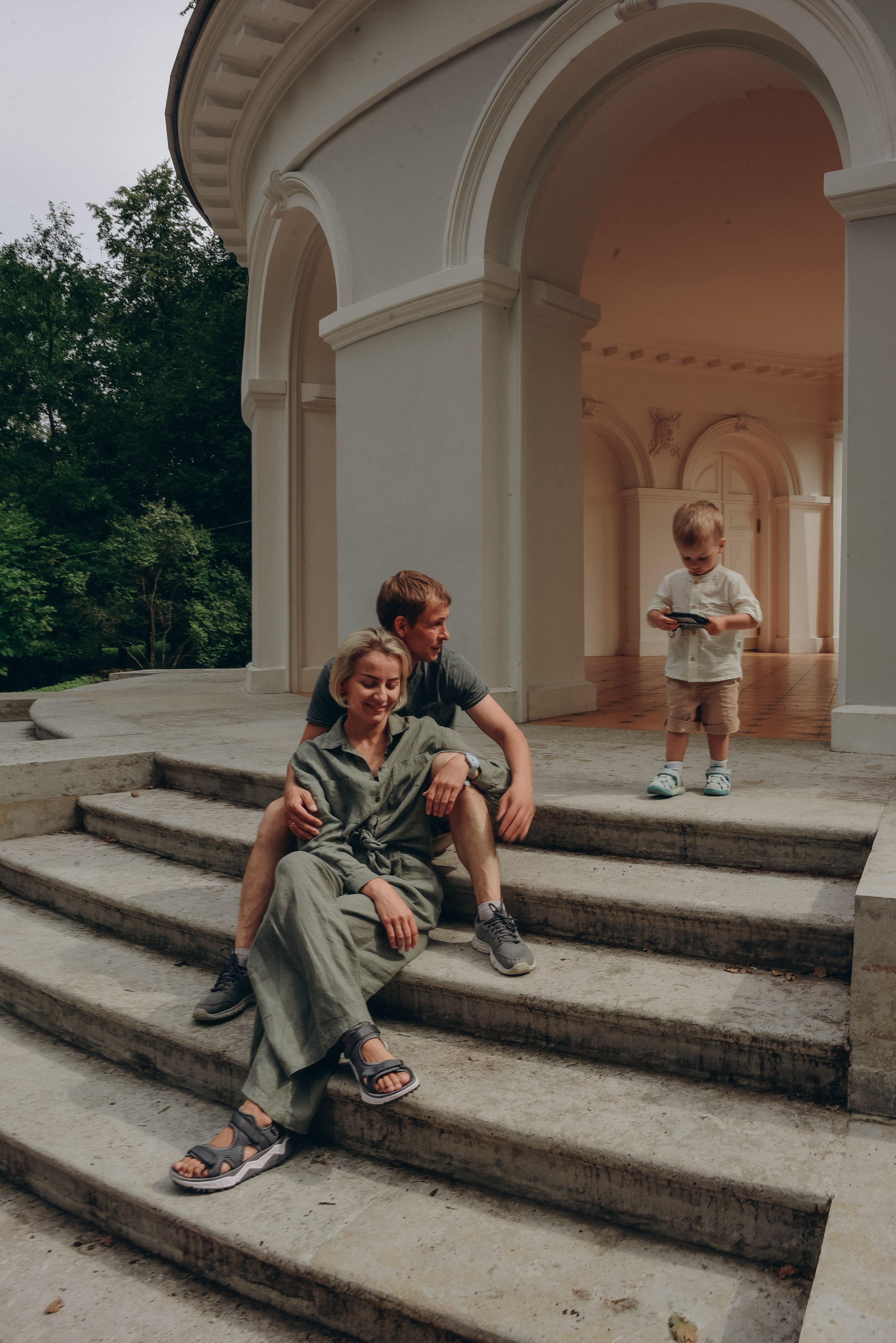 Семейная фотопрогулка парке. Елена Павел и Лев. Семейный и свадебный фотограф в Санкт-Петербурге Яна