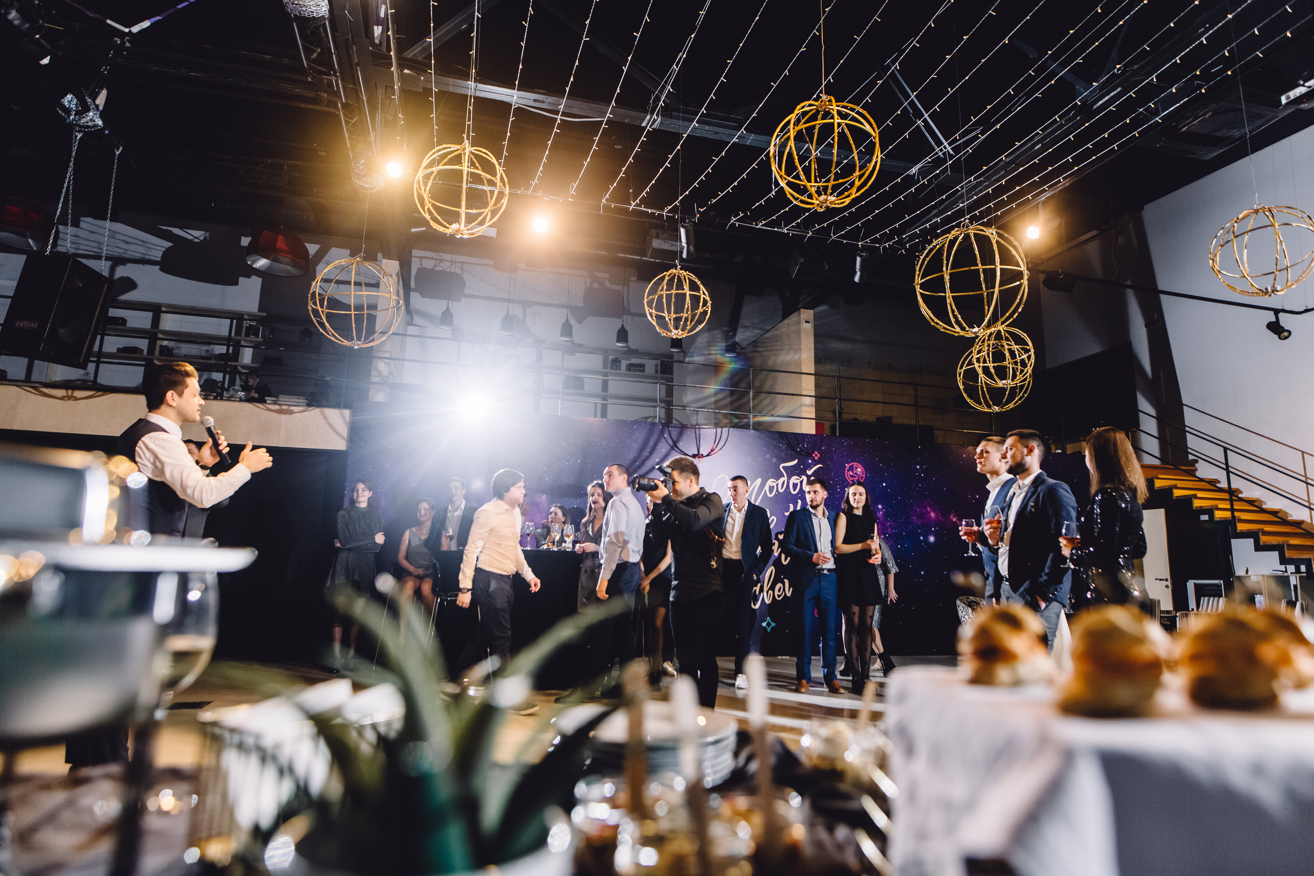 Фуршетная шаферская свадьба в Красноярске. Свадебный фотограф-видеограф в Красноярске Евгений Константинопольский