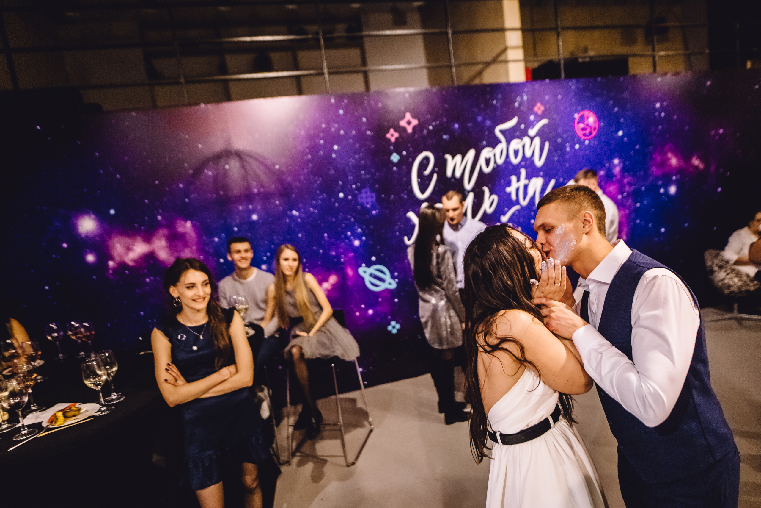 Фуршетная шаферская свадьба в Красноярске. Свадебный фотограф-видеограф в Красноярске Евгений Константинопольский