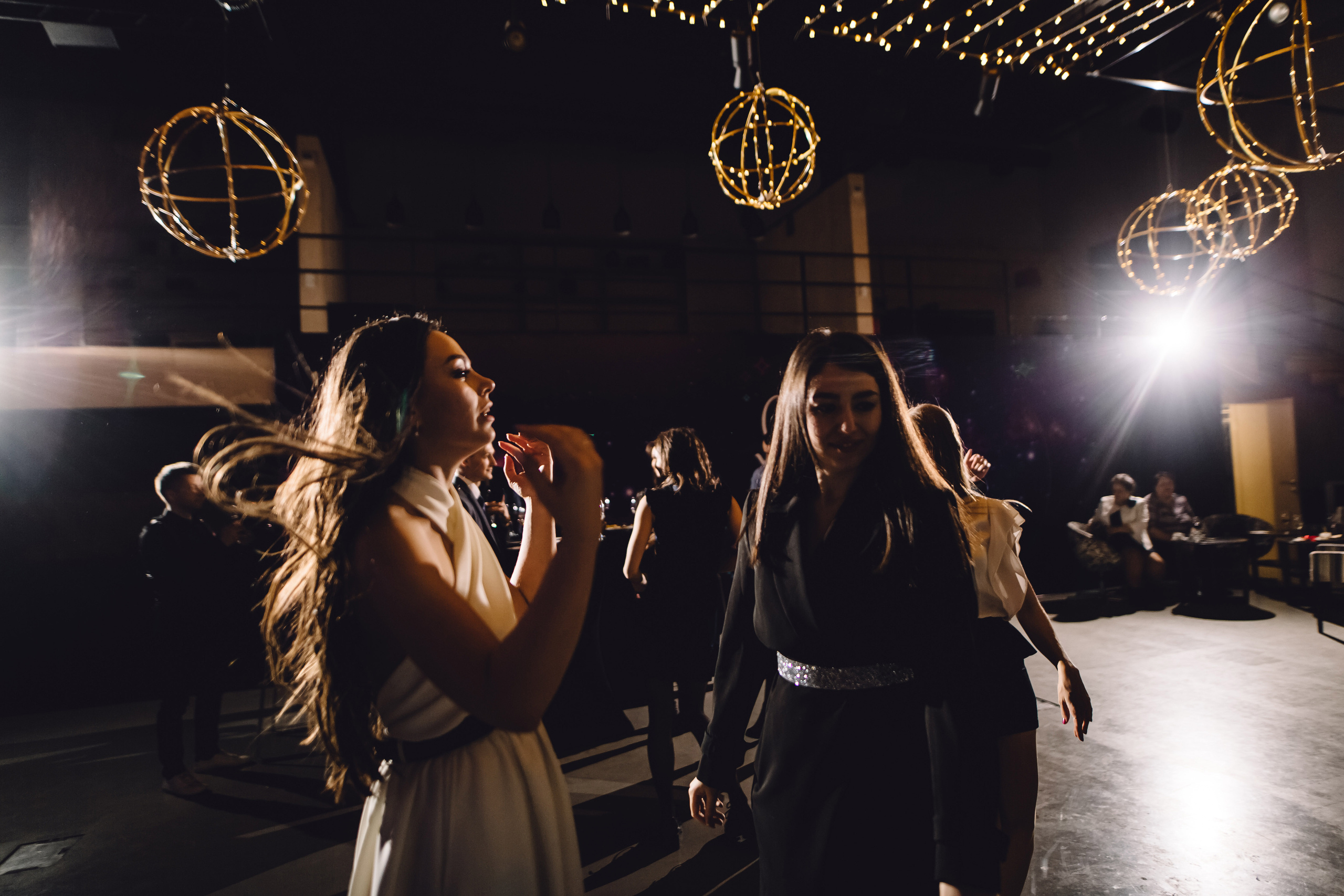 Фуршетная шаферская свадьба в Красноярске. Свадебный фотограф-видеограф в Красноярске Евгений Константинопольский