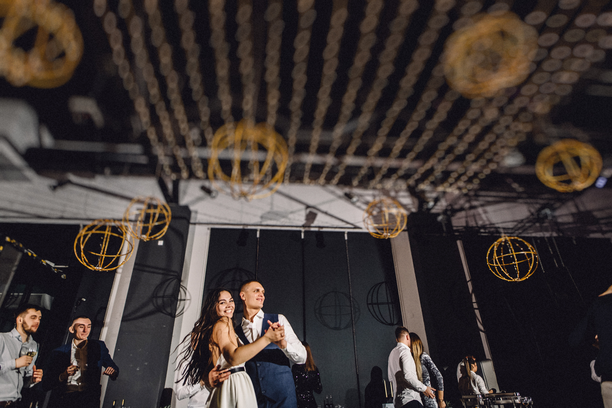 Фуршетная шаферская свадьба в Красноярске. Свадебный фотограф-видеограф в Красноярске Евгений Константинопольский