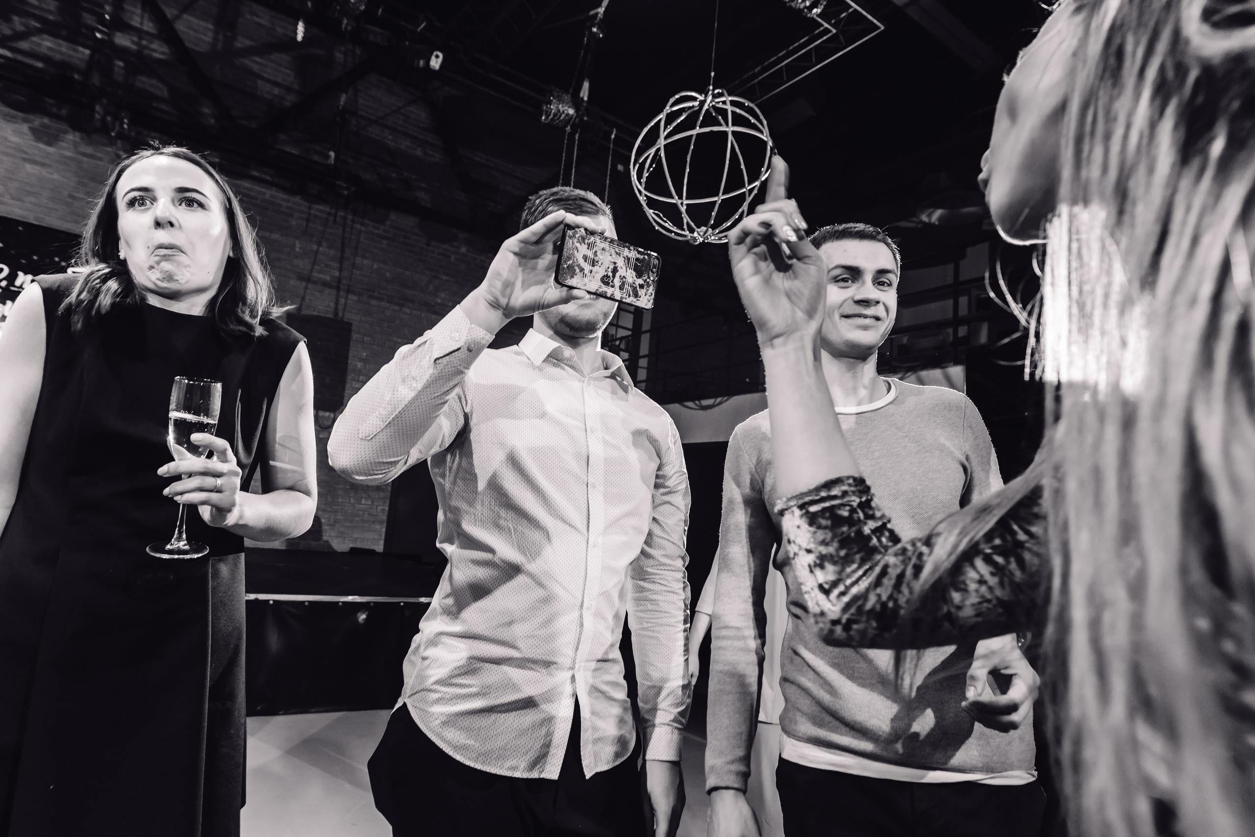 Фуршетная шаферская свадьба в Красноярске. Свадебный фотограф-видеограф в Красноярске Евгений Константинопольский