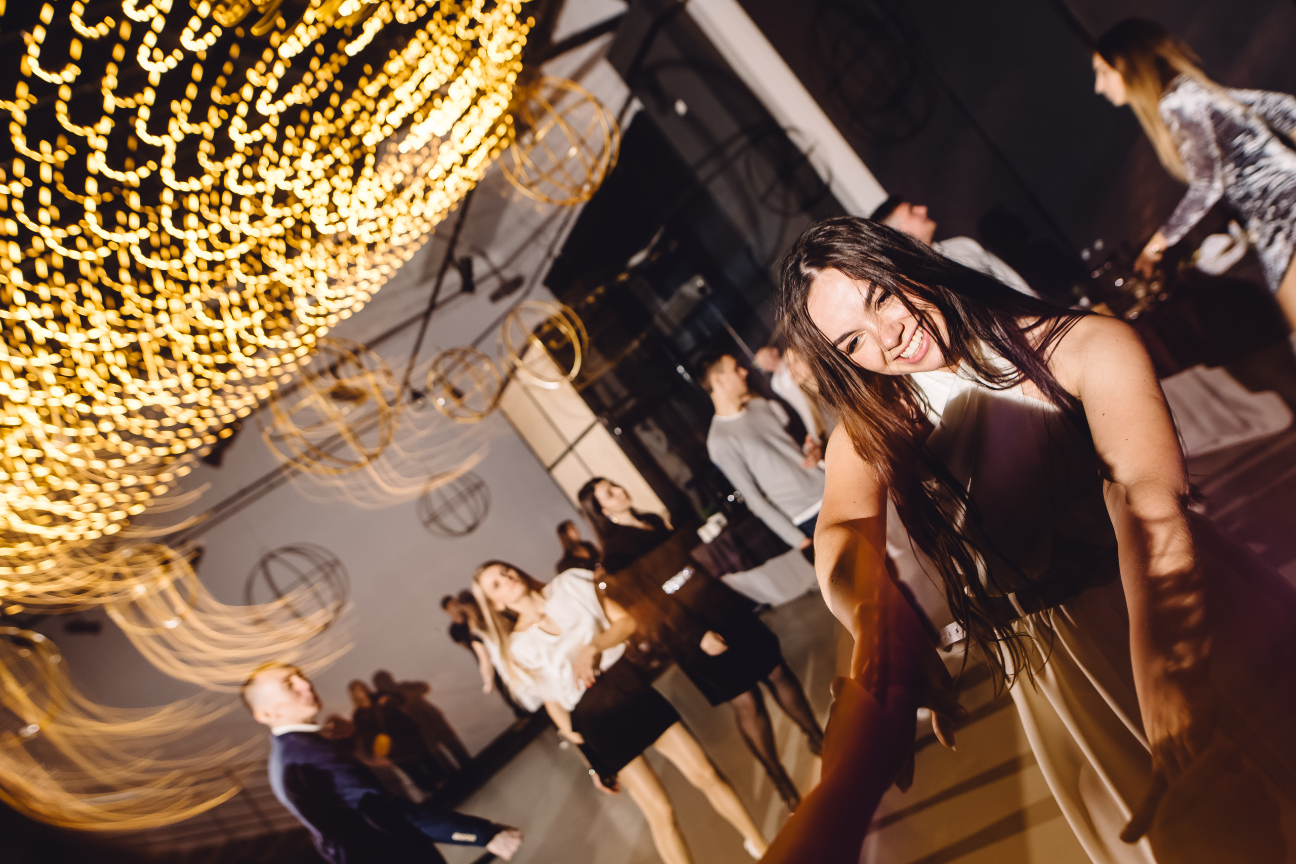 Фуршетная шаферская свадьба в Красноярске. Свадебный фотограф-видеограф в Красноярске Евгений Константинопольский