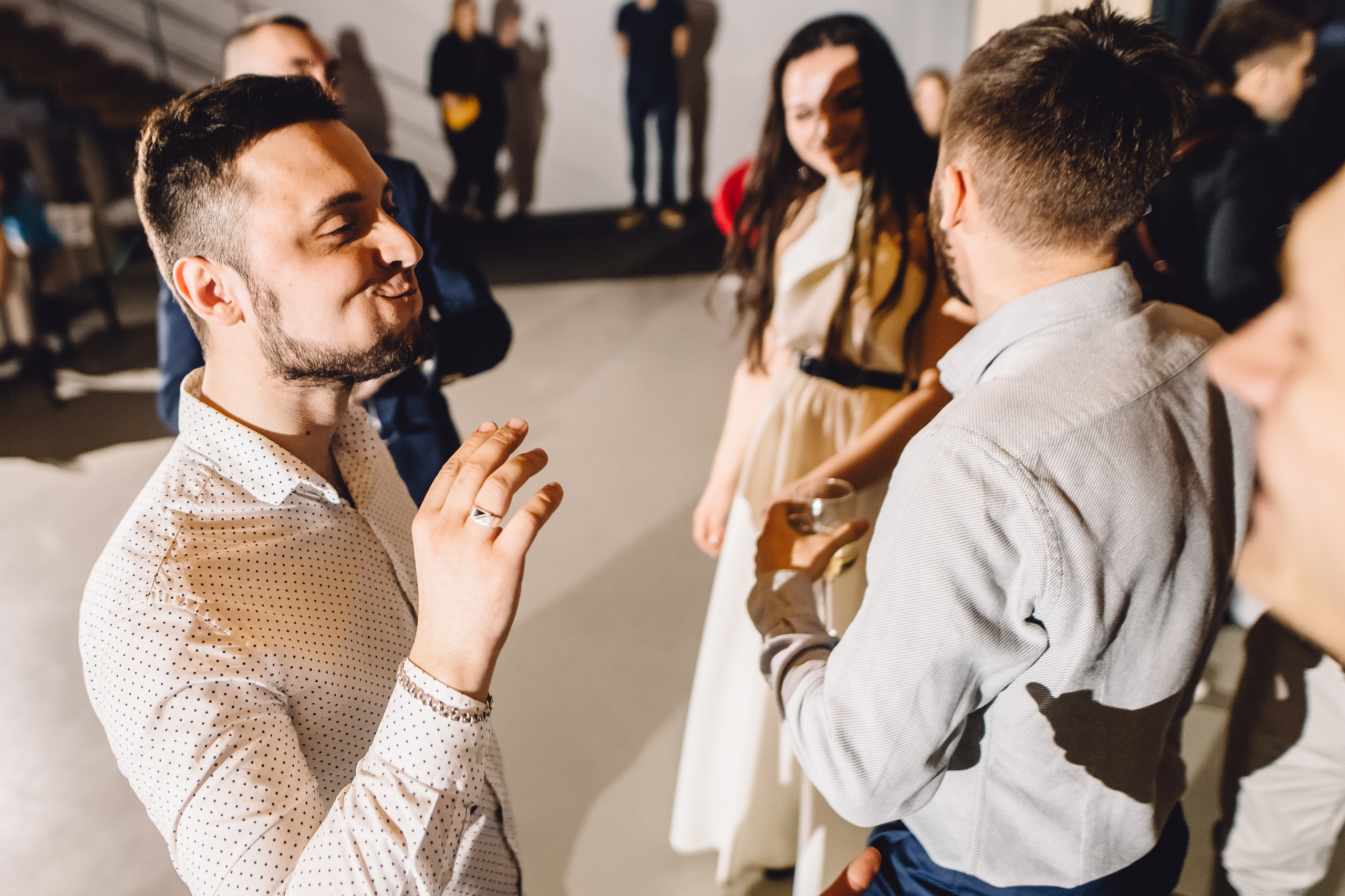 Фуршетная шаферская свадьба в Красноярске. Свадебный фотограф-видеограф в Красноярске Евгений Константинопольский