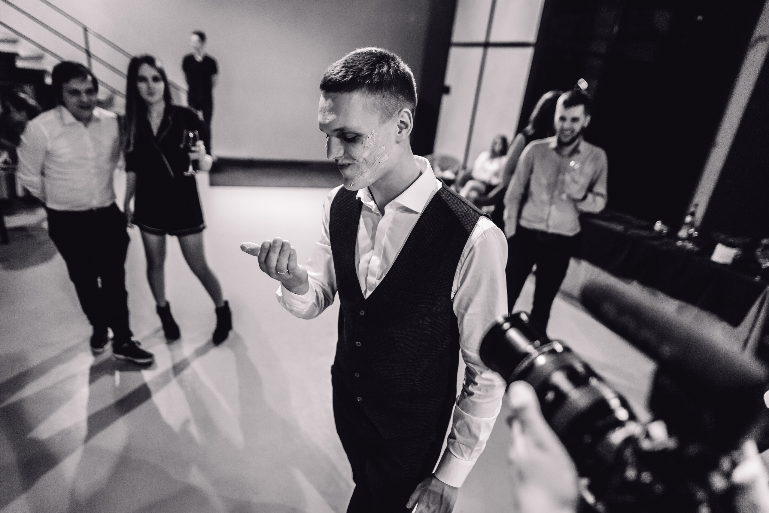 Фуршетная шаферская свадьба в Красноярске. Свадебный фотограф-видеограф в Красноярске Евгений Константинопольский