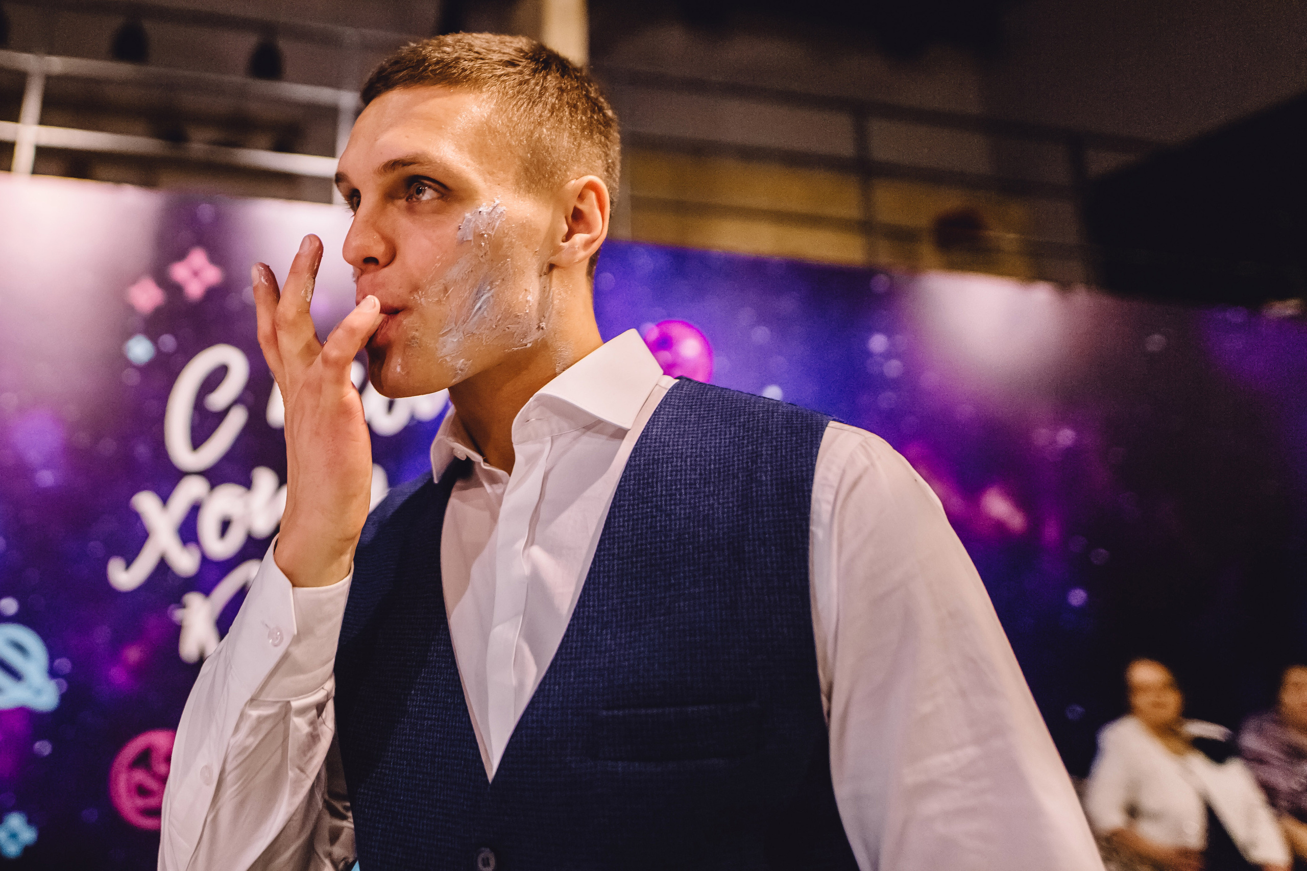 Фуршетная шаферская свадьба в Красноярске. Свадебный фотограф-видеограф в Красноярске Евгений Константинопольский