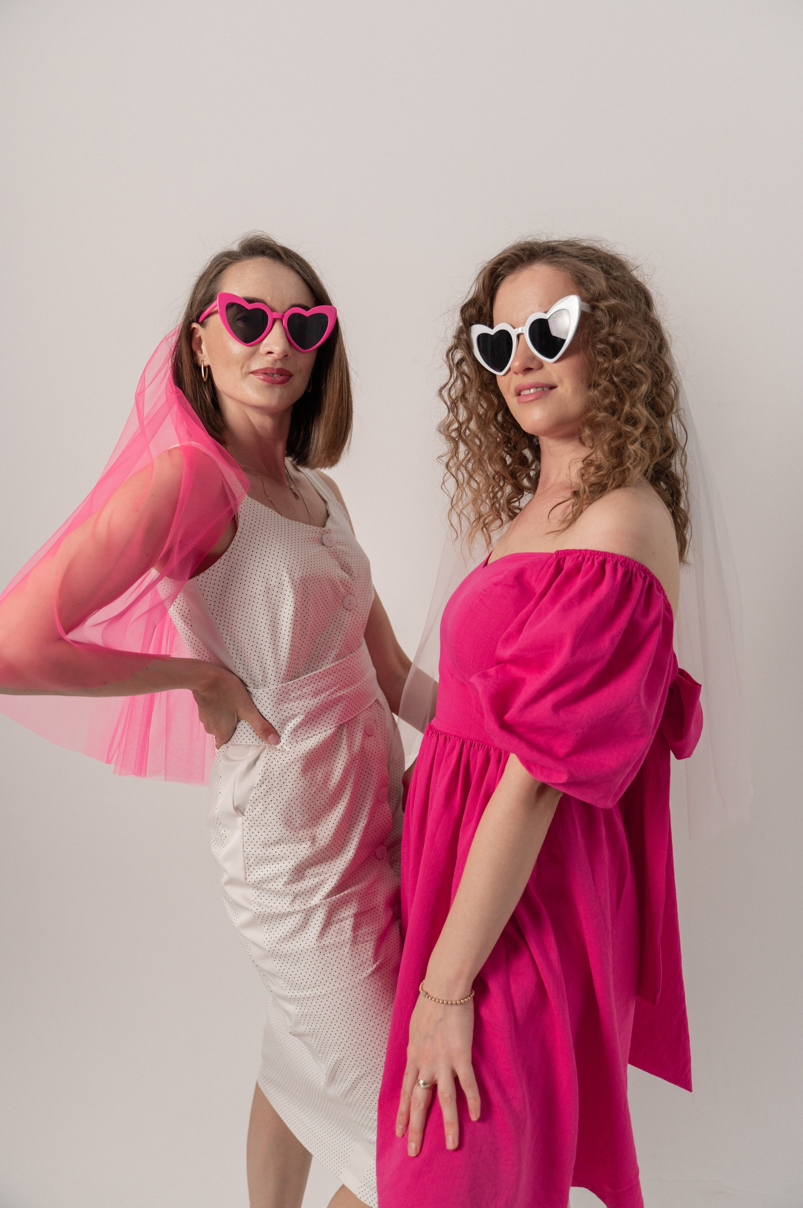 Подружки. ФОТОГРАФ/РУДНЫЙ/КОСТАНАЙ