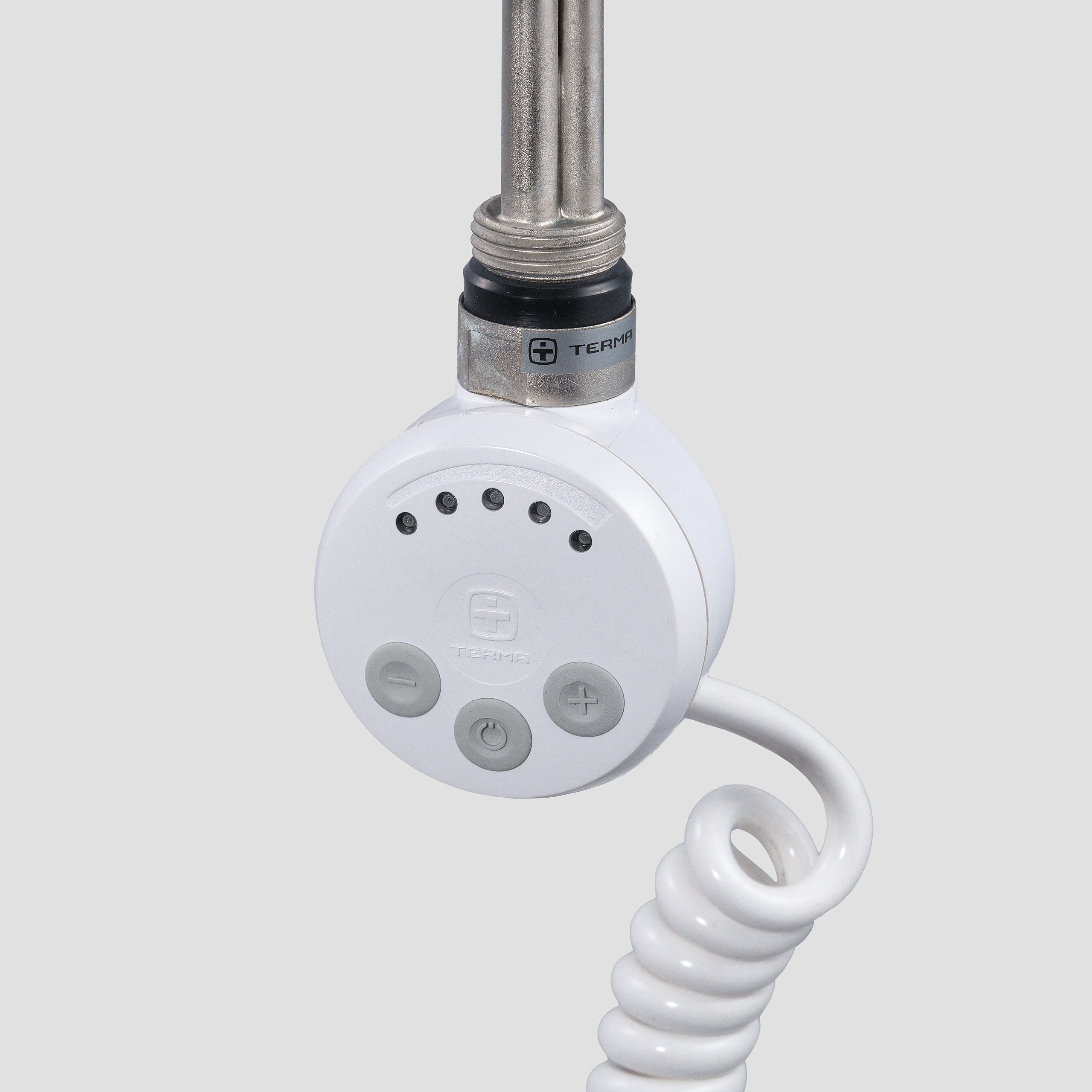 Предметные фотографии регуляторов и нагревателей для отопительных приборов