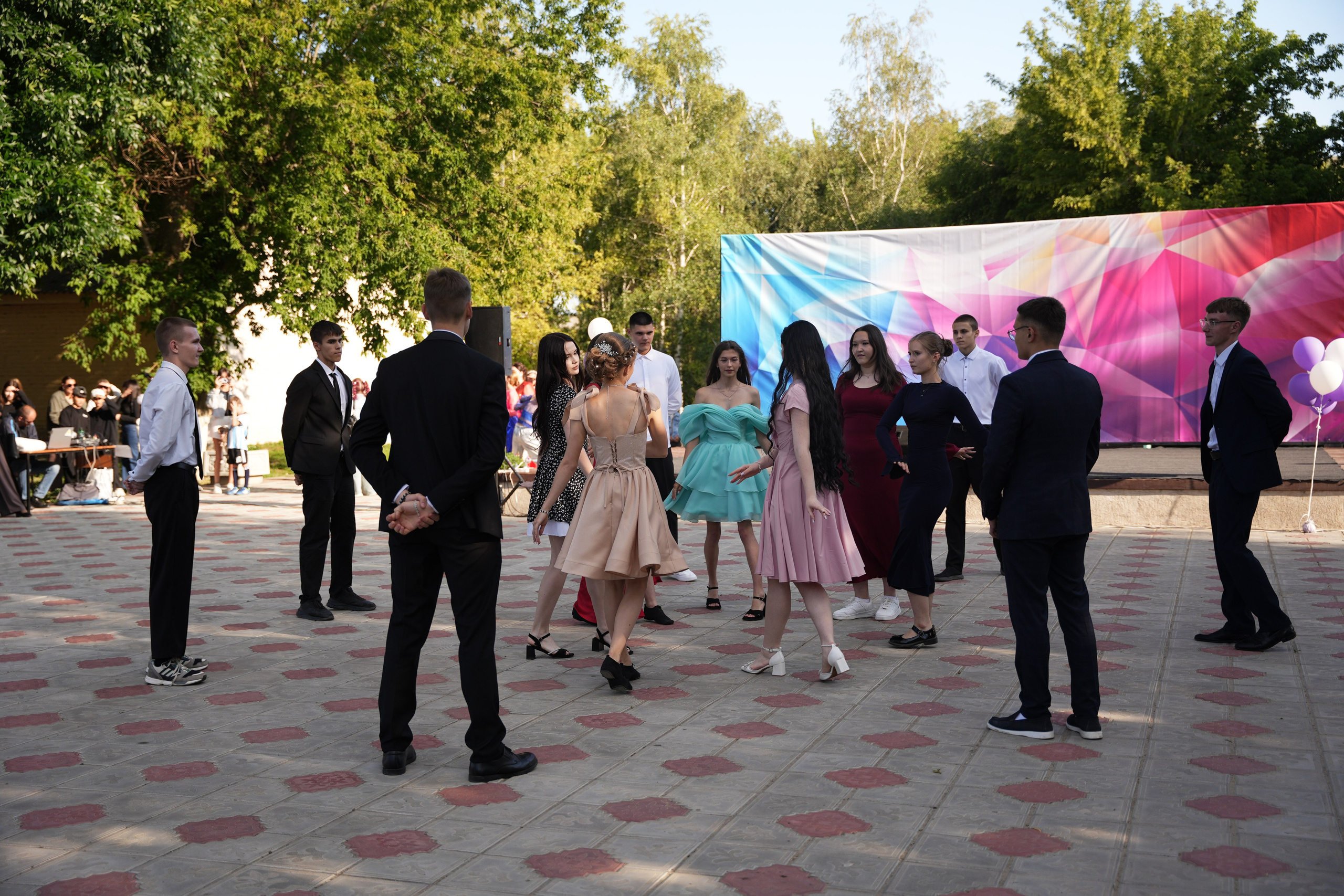 Выпускной в парке. Ольга Плаксина фотограф в Саратове