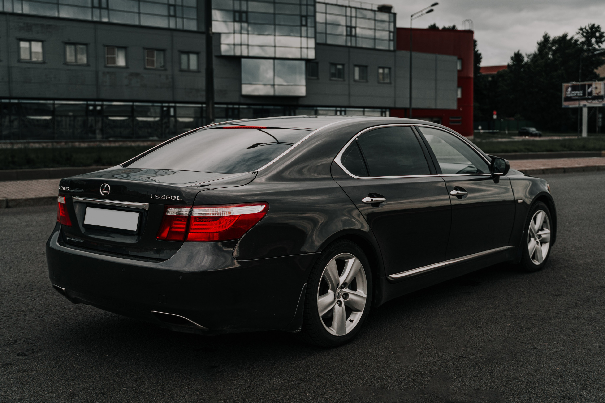 Lexus LS460l. MILATE — выпускные альбомы, фотосессии и видео в Москве