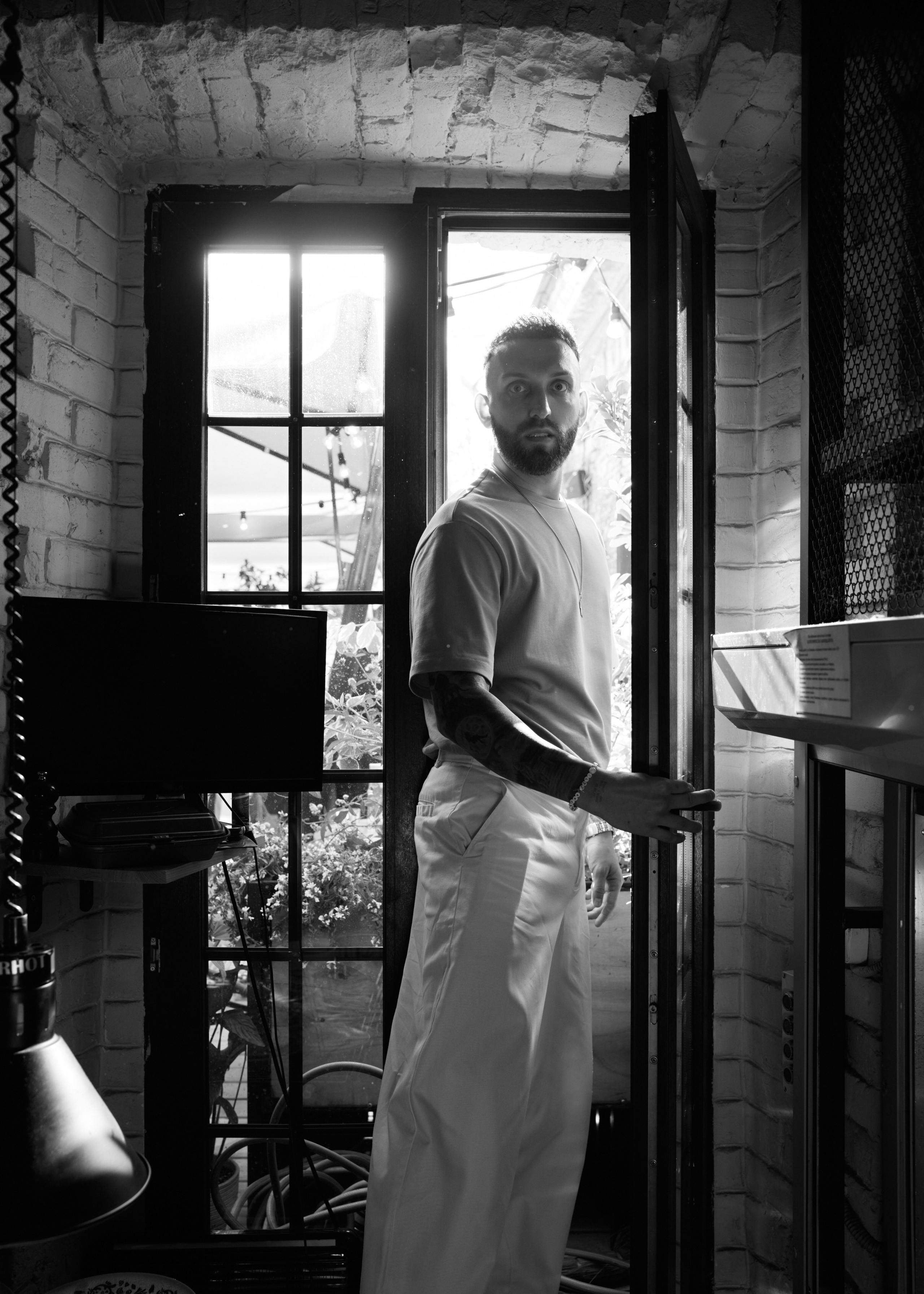 Бумажные украшения и блестки* Костя & Наташа. Фотограф Чугунов Александр