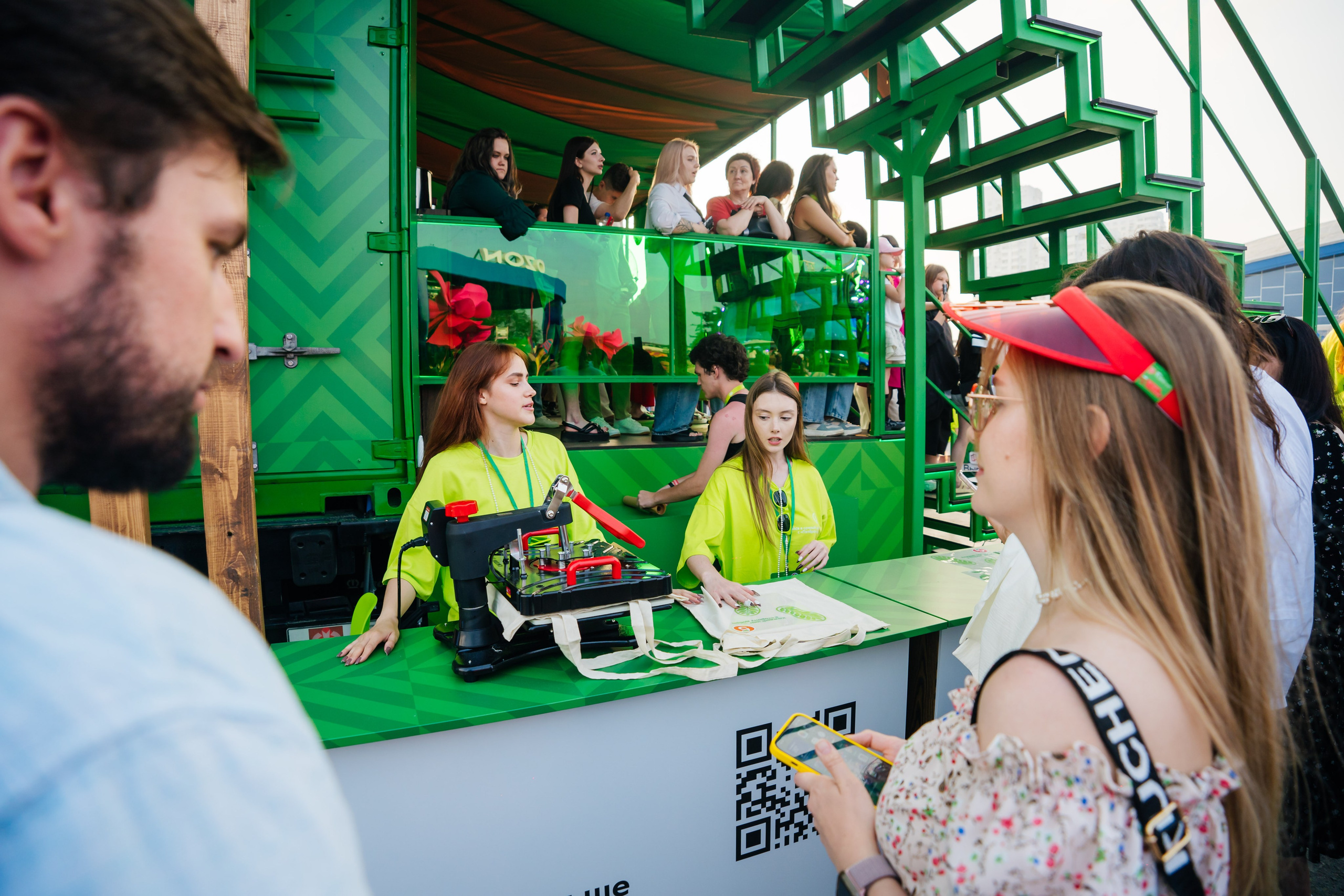 Пятерочка на VK фесте. Видеограф и Фотограф в Челябинске Ксения и Владимир Рюмины