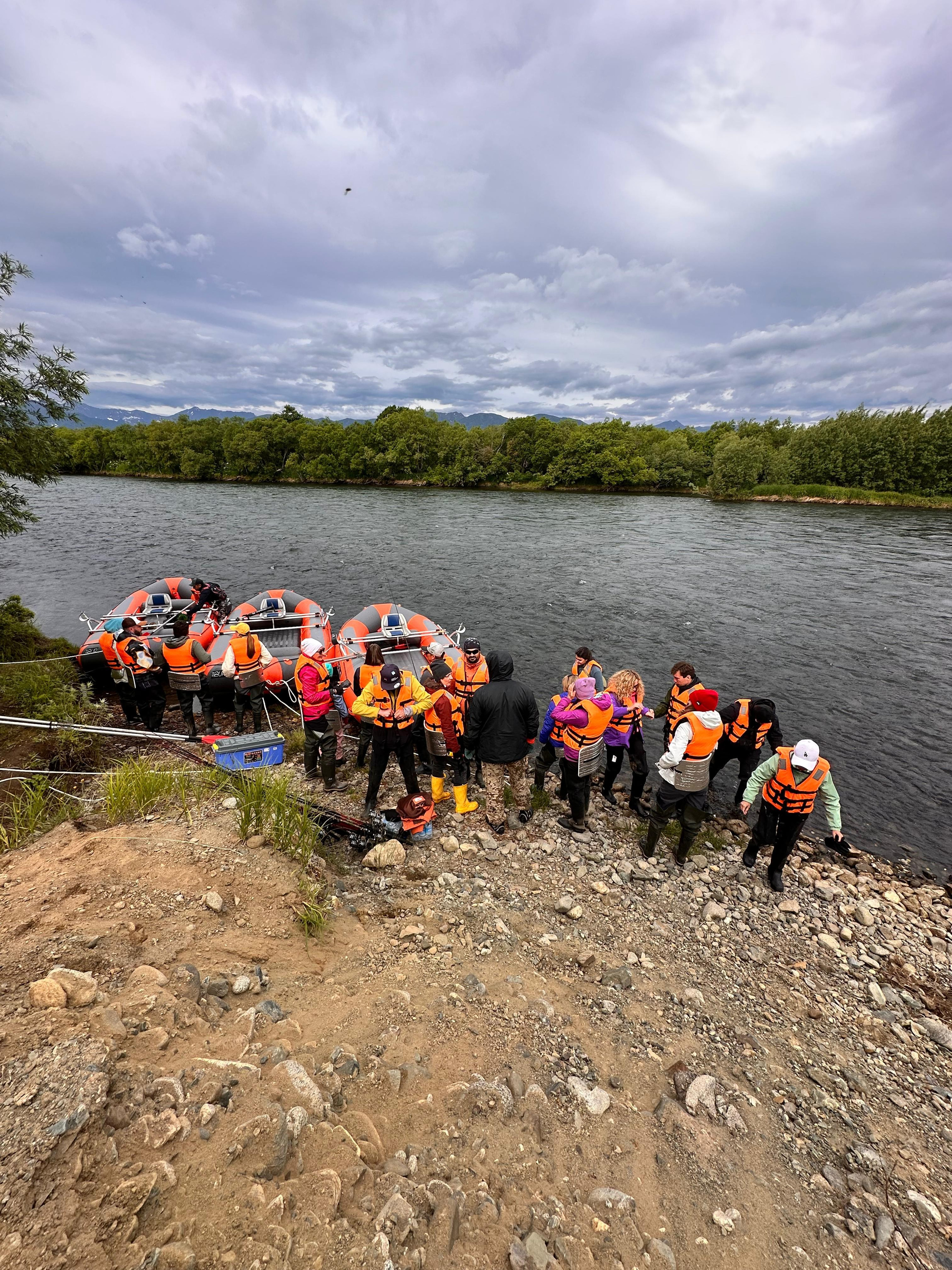 Сплав по реке Быстрая + Малкинские горячие источники. Экскурсионные туры по Камчатке