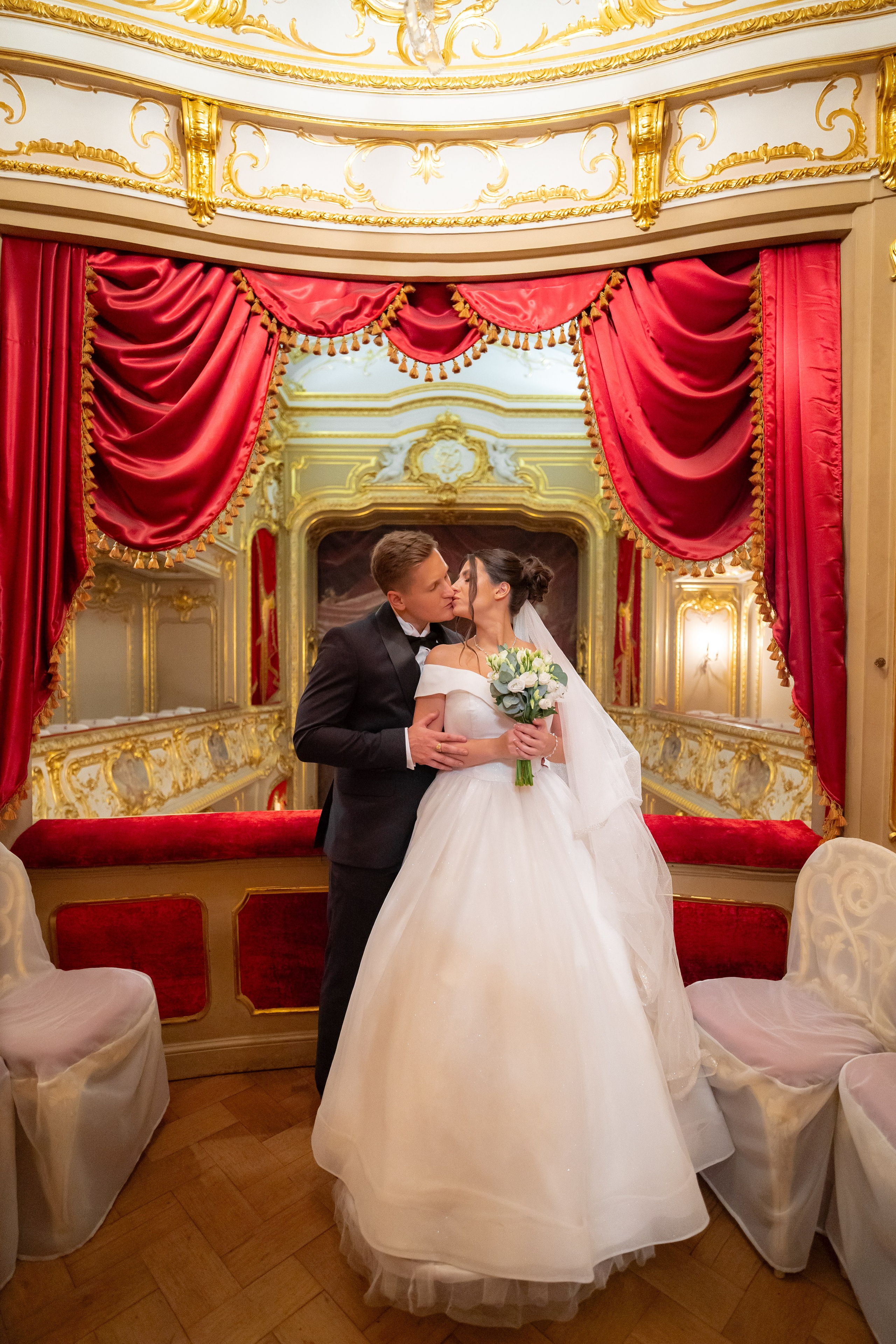 Места для фотосессии зимой в плохую погоду в Санкт-Петербурге. Свадебный фотограф Александр Невский в Санкт-Петербурге