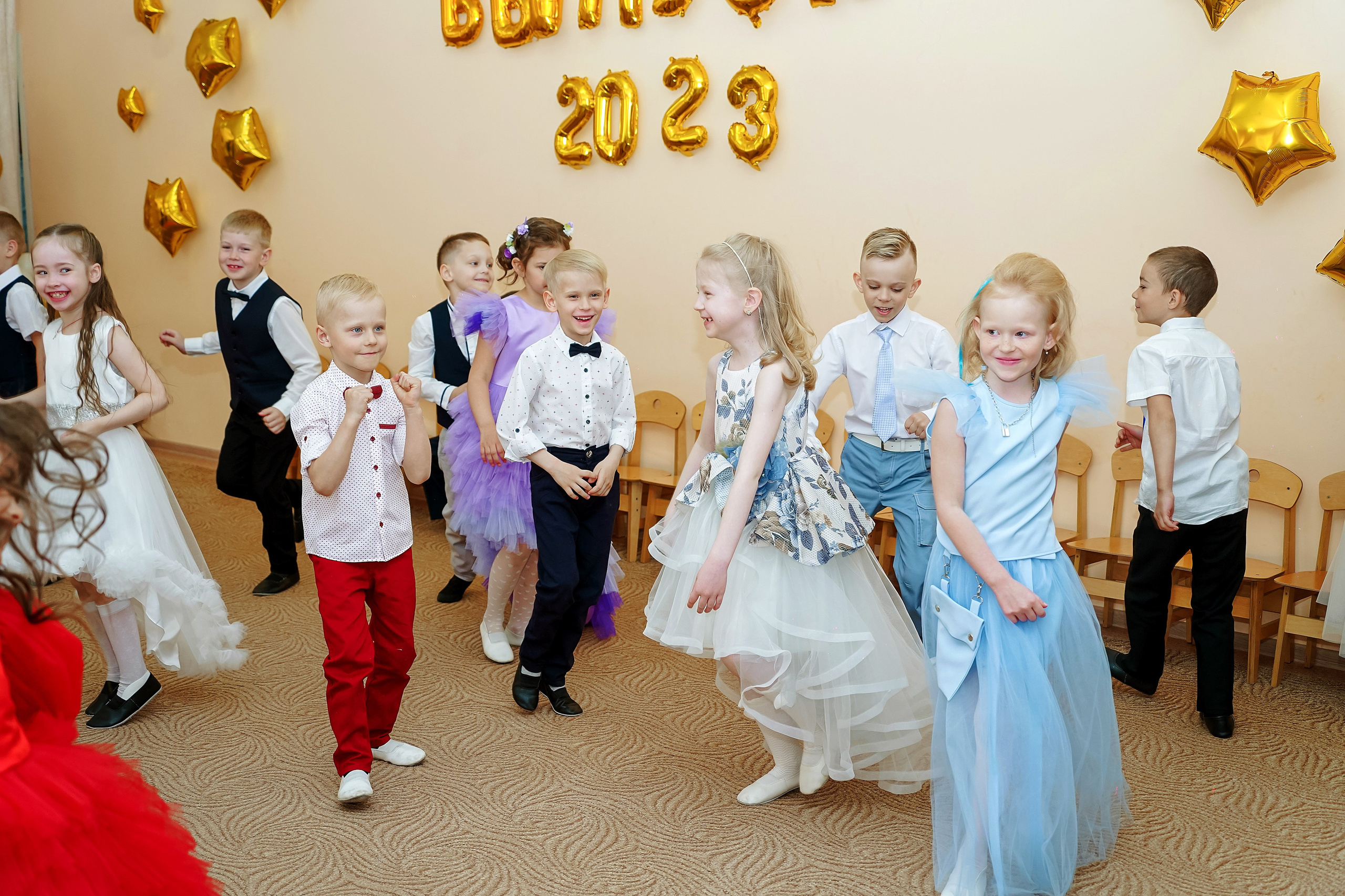 Фотосъемка видеосъёмка фотограф видеооператор новогодних утренников  в. Фотограф, видеооператор Нина Коршунова