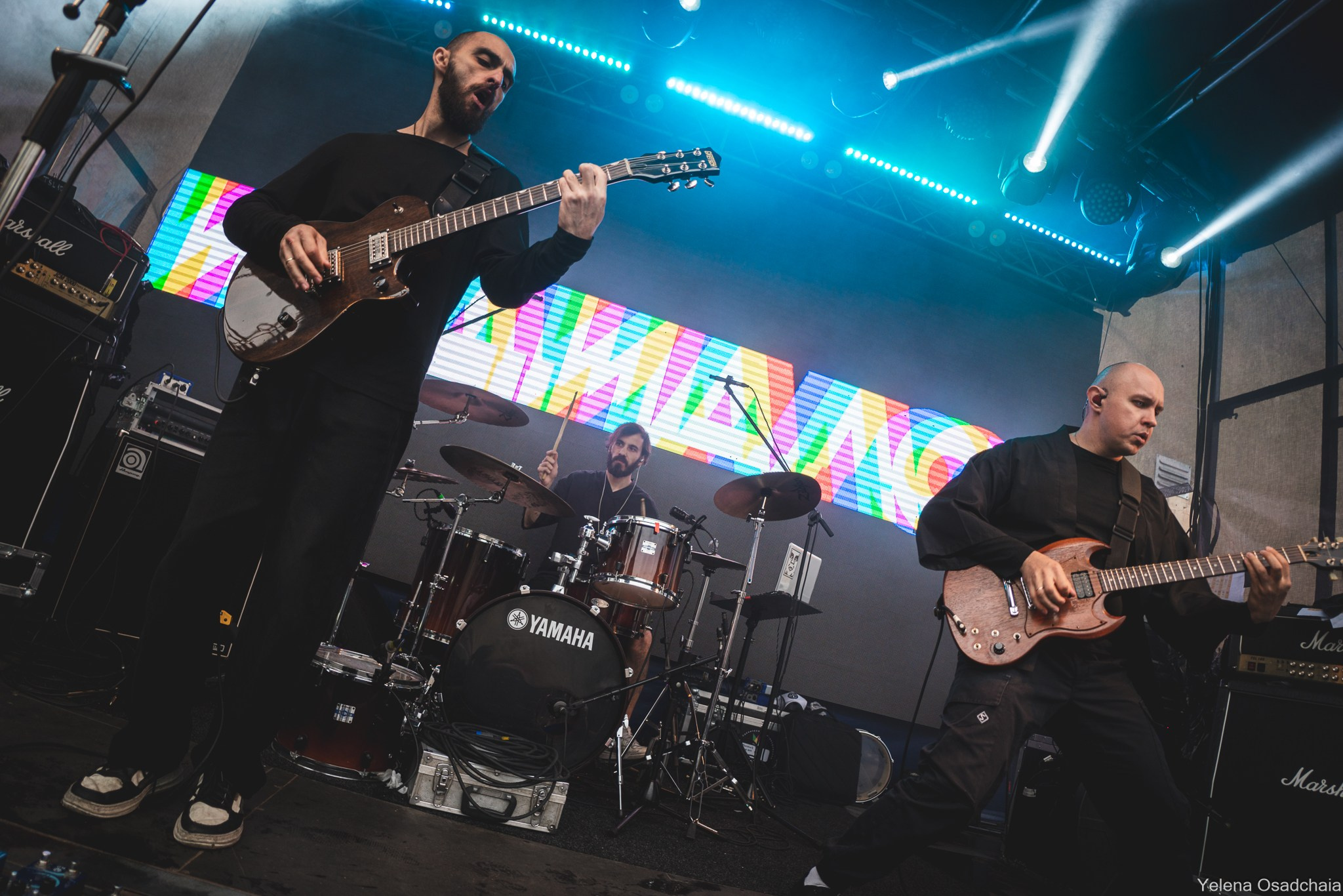 Живой 2025 — День 1. Елена Осадчая — фотографирую музыку на сцене и в жизни