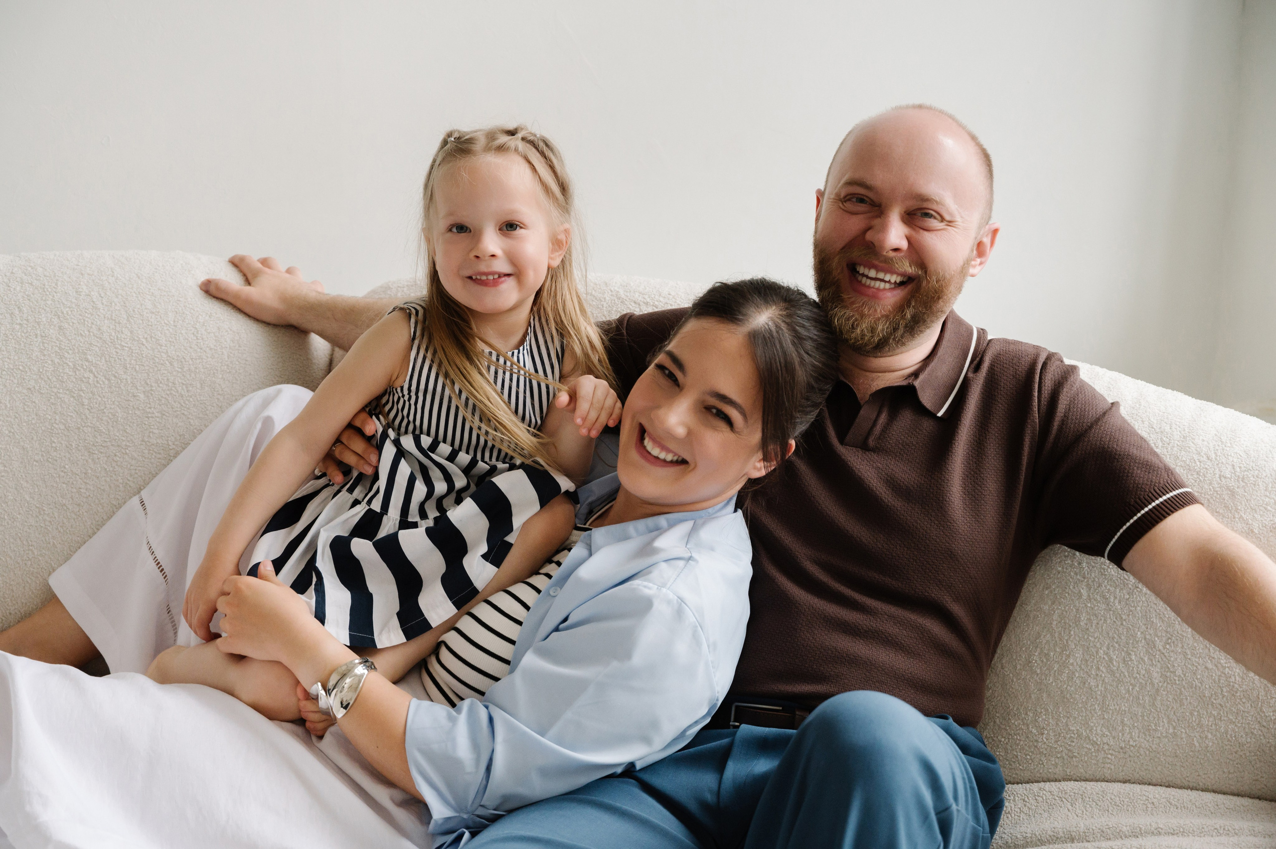 Алина. Профессиональный фотограф беременности в СПБ. Стильные фотосессии беременности в стиле минимализм и классическая фотография