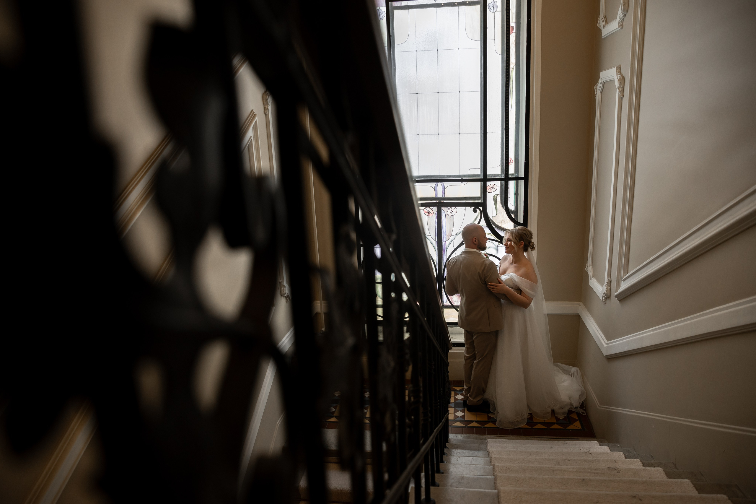 Свадебный сборы в отеле, Гладков Дмитрий фотограф, встреча жениха и невесты