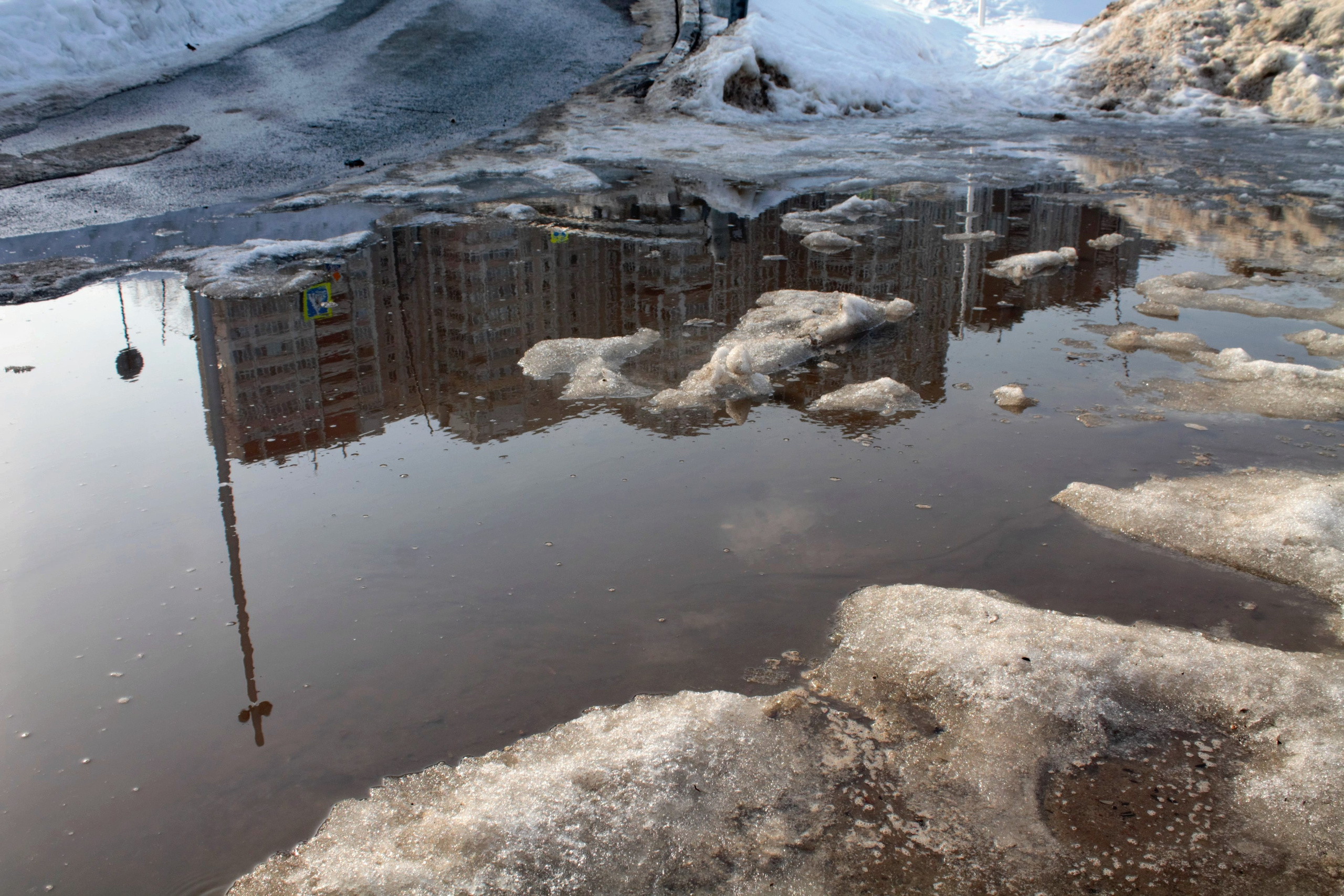 Весенняя прогулка по набережной Волги. Isaev-foto.ru