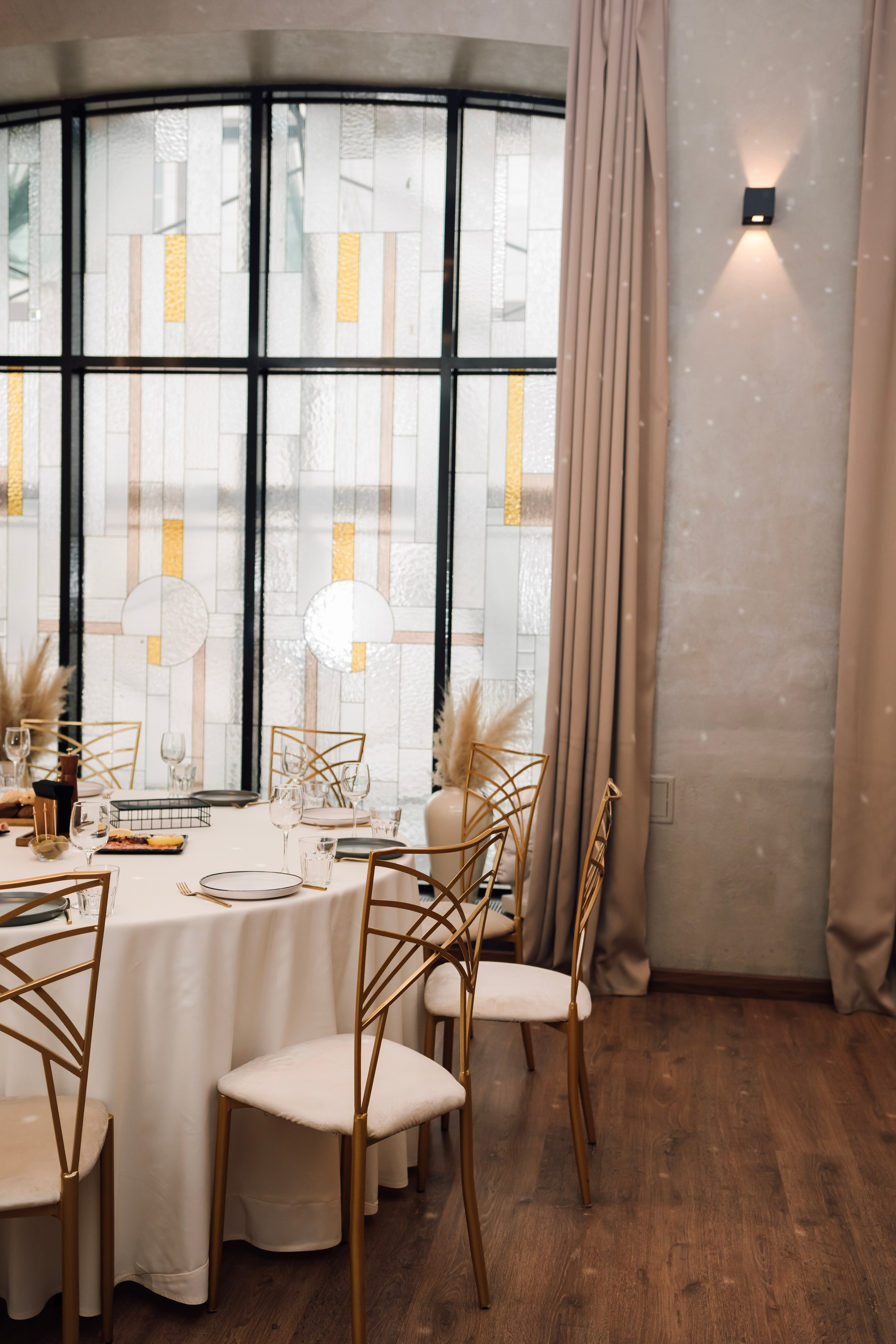 Таня и Миша. Свадьба в лофте. Свадебный и семейный фотограф в Москве Евгения Лисина