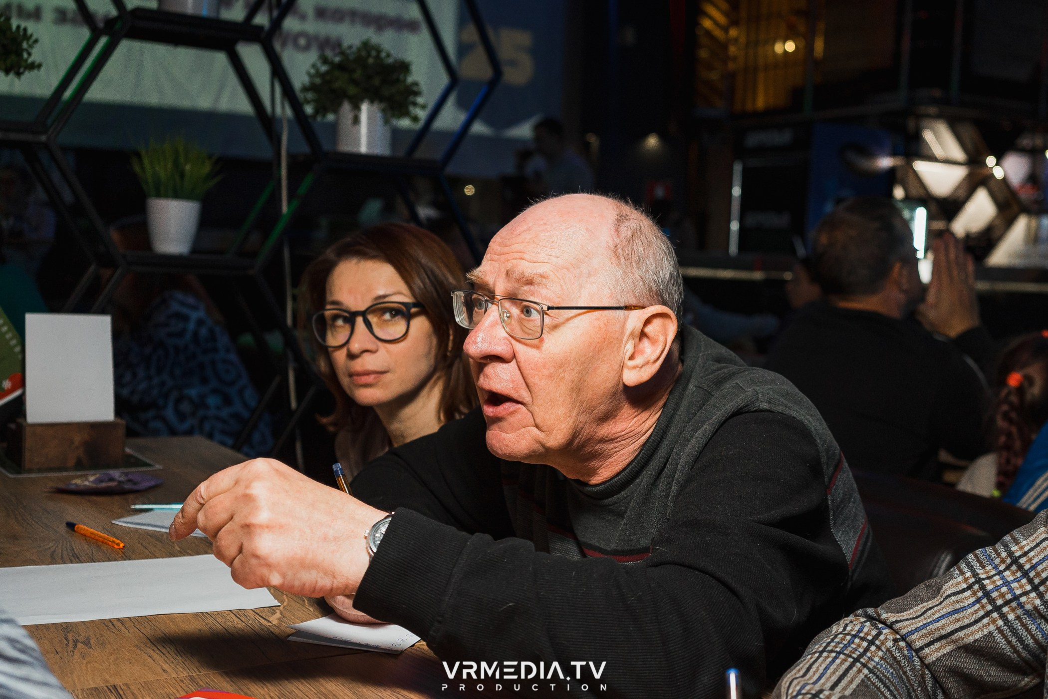 WoW QuiZ в баре «Друзья»