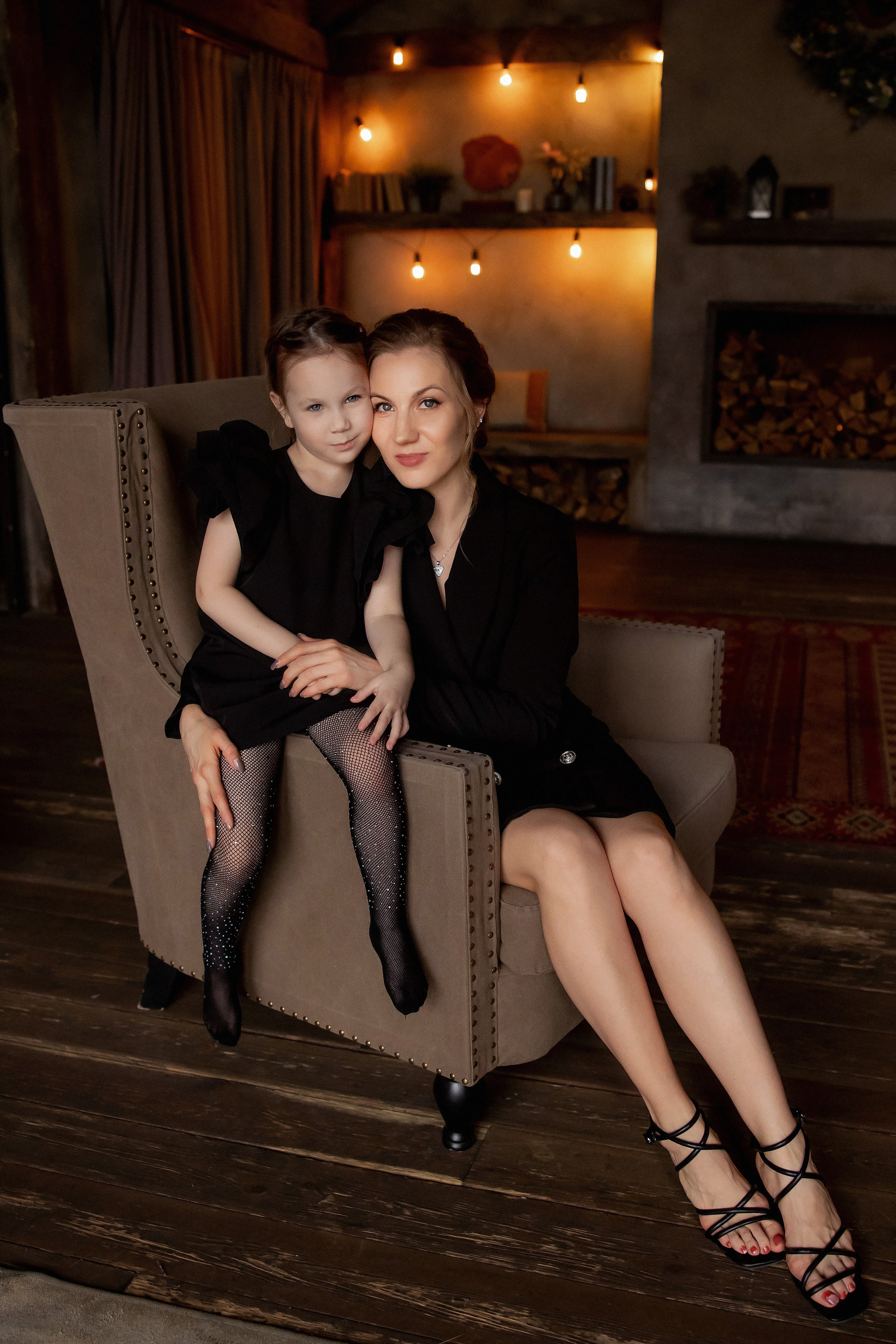 Семейная фотосессия для двух сестер Юлии и Натальи. Семейный фотограф в Москве